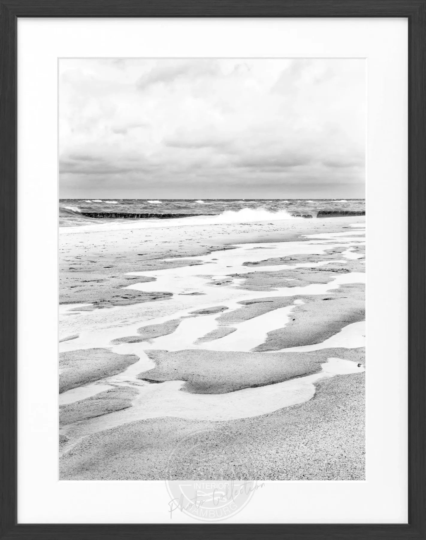 Schwarz-weiß Poster mit Rahmen, Strandmotiv von Sylt, aus der Cosman-Photocollection, Größe 25x31 cm.