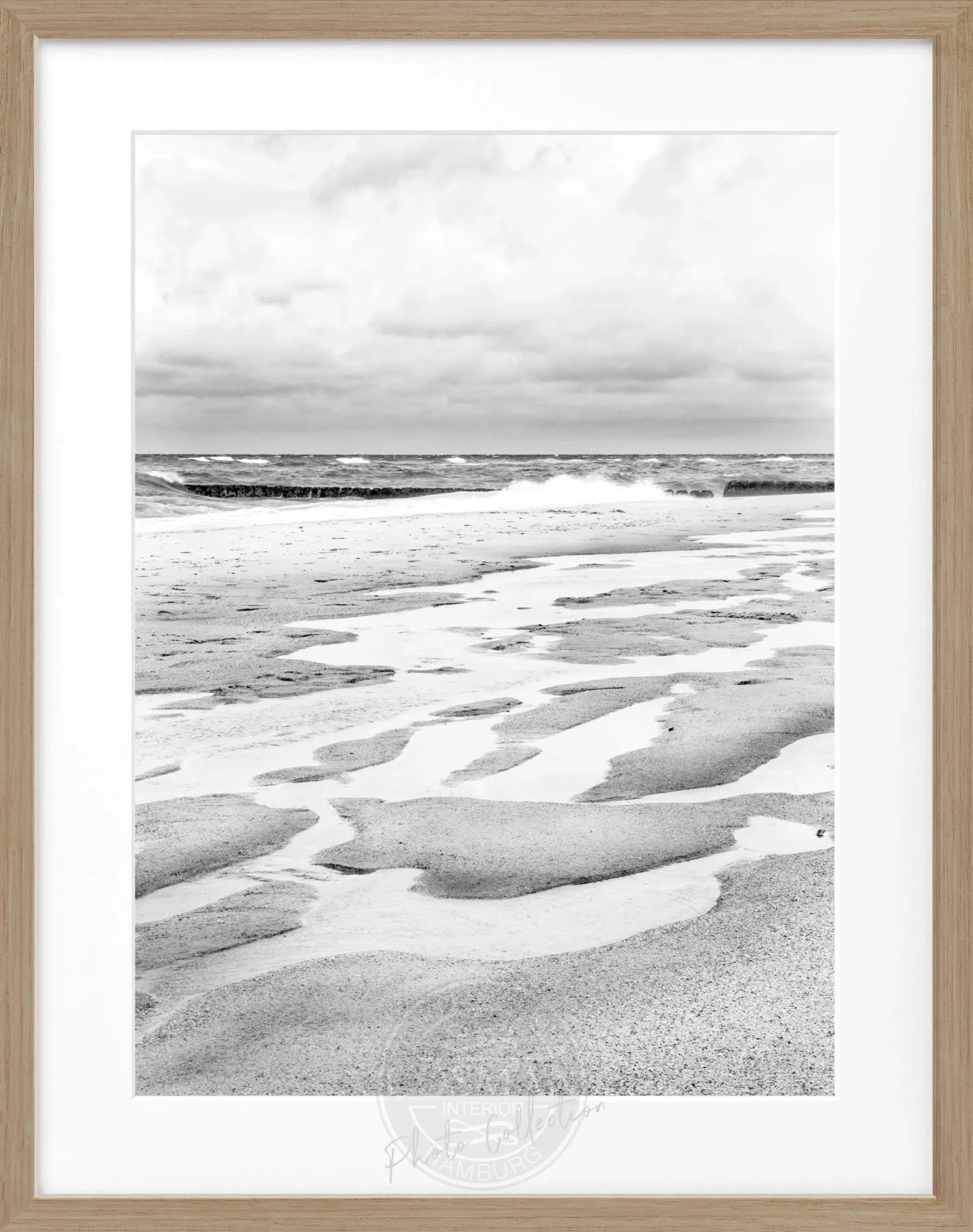 Schwarz-weiß Poster mit Rahmen ’Strand’ Sylt von Cosman-Photocollection, 25x31 cm, Strandbild in eleganten Farbkontrasten