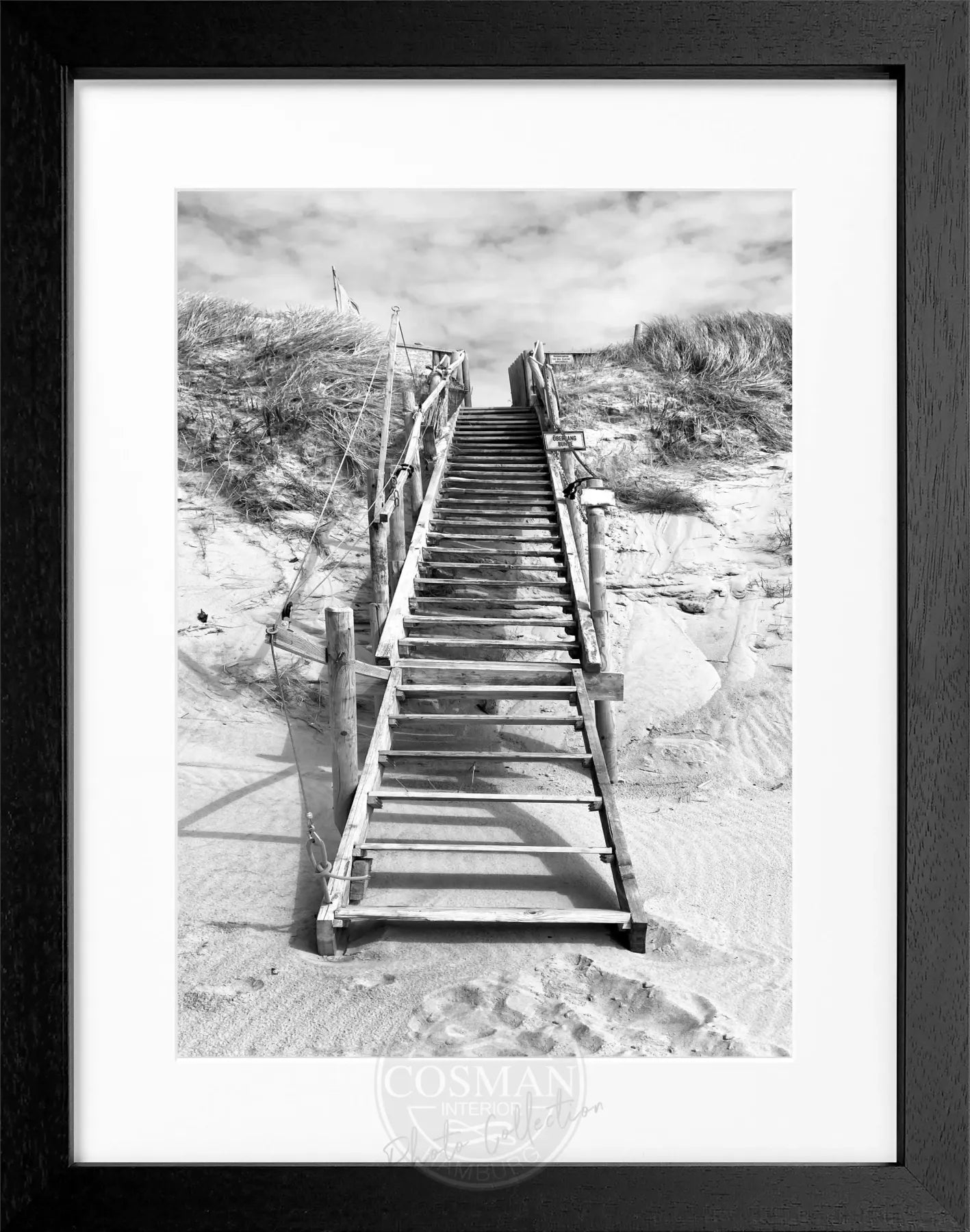 Schwarz-weiß Poster mit Rahmen, zeigt Dünen und Hörnumer Strand auf Sylt, von Cosman-Photocollection, 25x31 cm