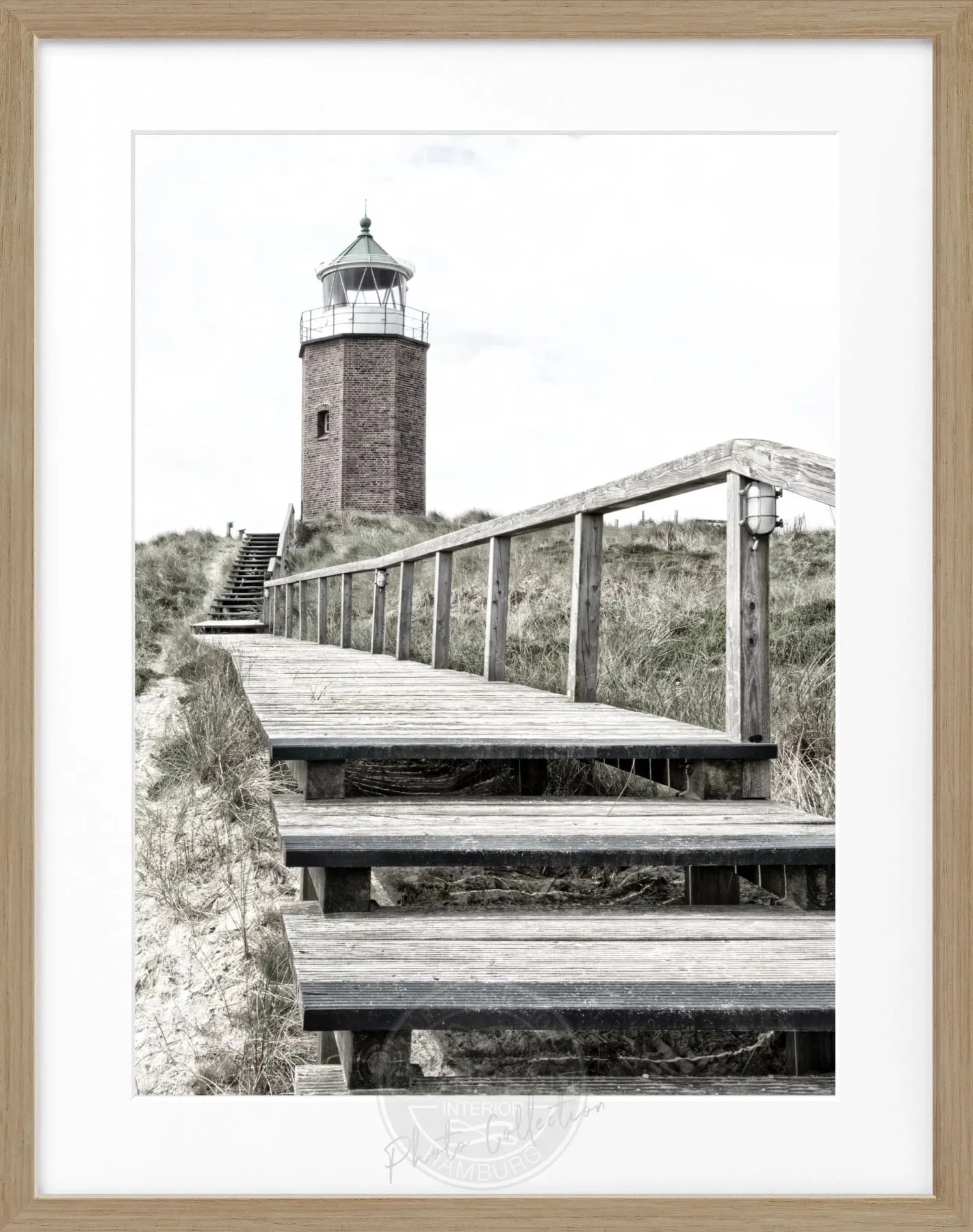 Schwarz-weiß Poster mit Rahmen von Cosman-Photocollection, Sylt Leuchtturm Kampen, Maße 25x31 cm, ansprechendes Meeresmotiv
