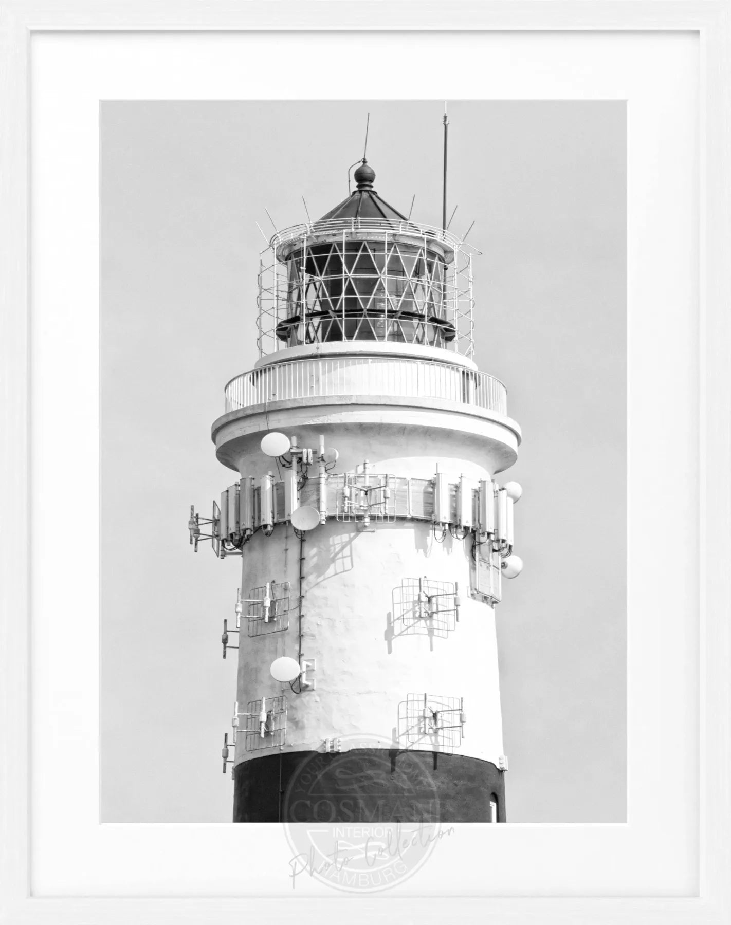 Schwarz-weiß Poster mit Rahmen von Cosman-Photocollection, zeigt den Leuchtturm auf Sylt in Kampen, Maße 25x31 cm.