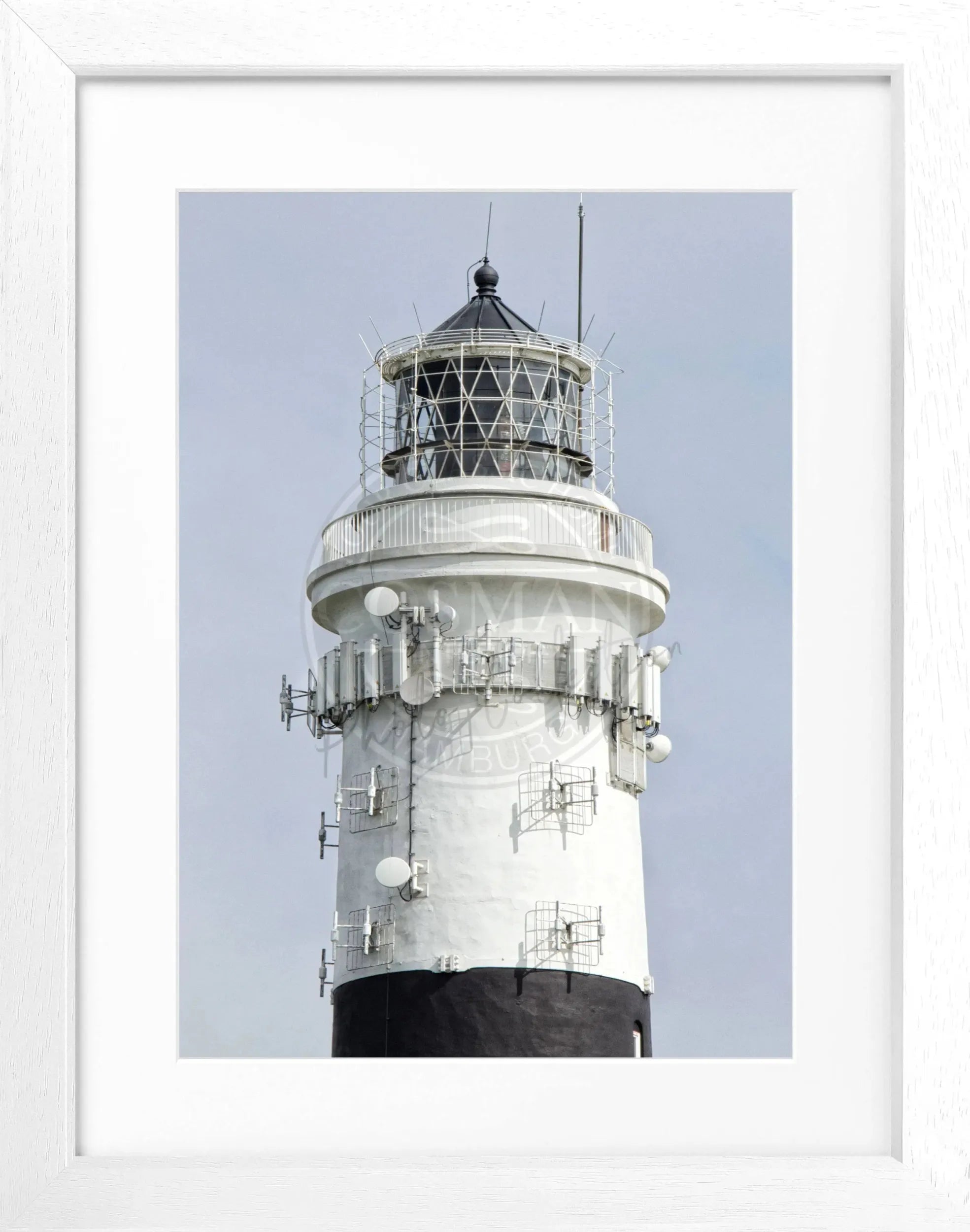 Schwarz-weiß Poster mit Rahmen von Cosman-Photocollection, Leuchtturm Kampen auf Sylt, Motiv in 25x31 cm, elegant und stilvoll