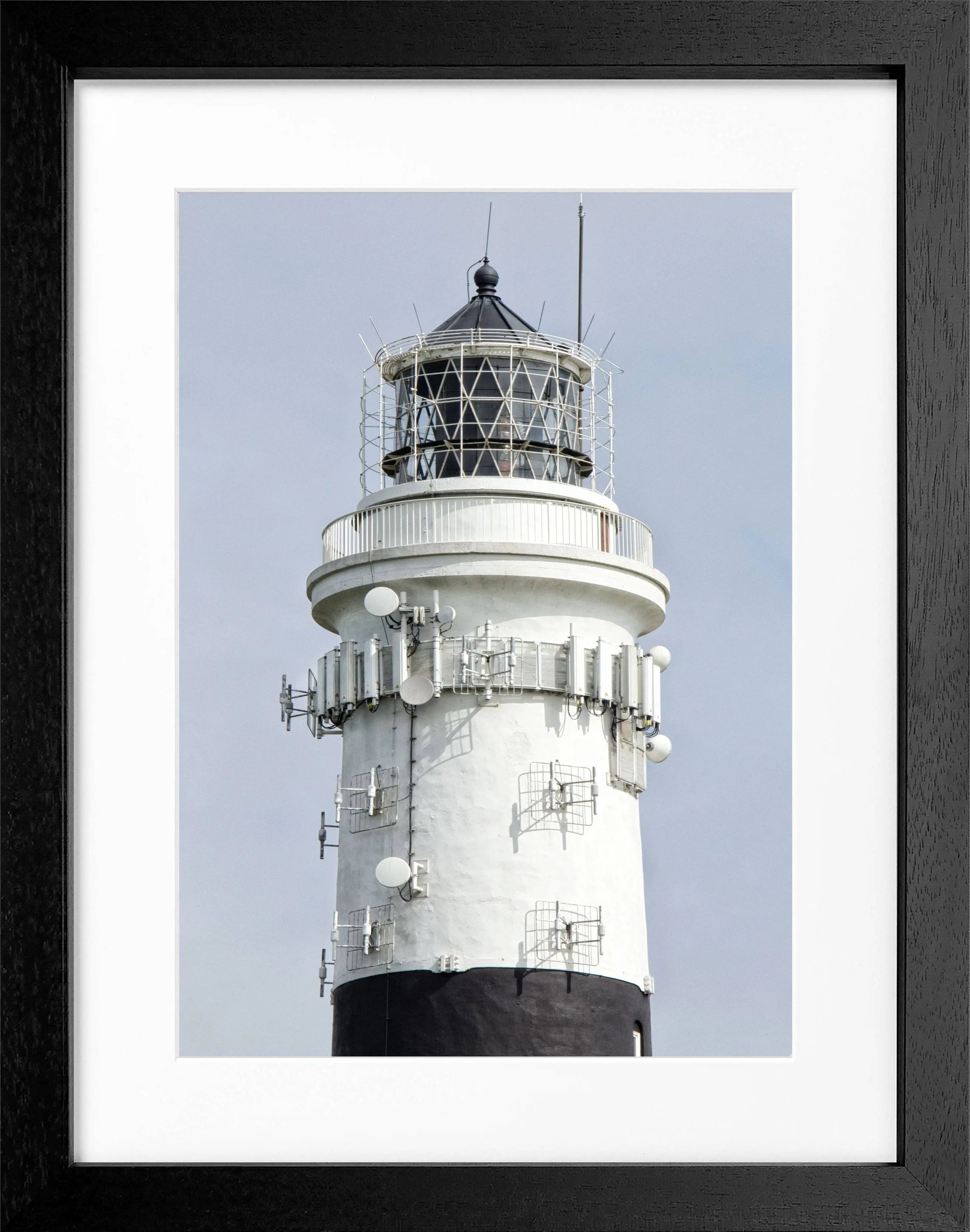 Schwarz-weiß Poster mit Rahmen, Leuchtturm Kampen Sylt, von Cosman-Photocollection, Maße 25x31 cm, fotografisches Kunstwerk
