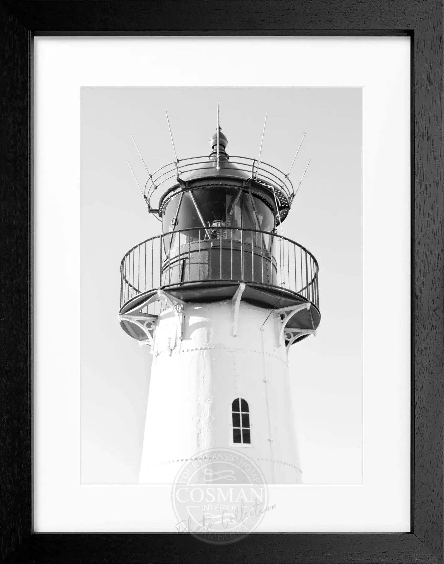 Schwarz-weiß Poster mit Rahmen von Cosman-Photocollection, Lister Leuchtturm auf Sylt, 25x31cm, Motiv in Nordsee-Atmosphäre