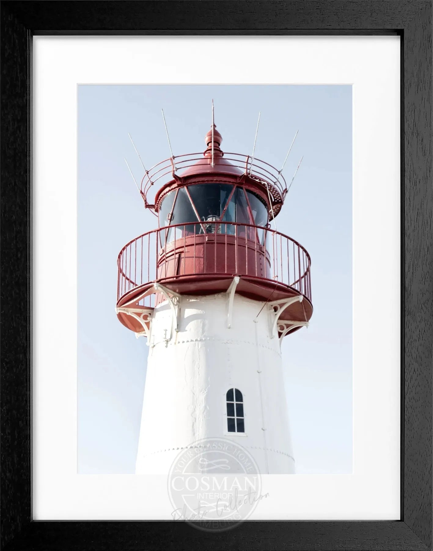 Schwarz-weiß Poster des Leuchtturms Lister auf Sylt im Rahmen, von Cosman-Photocollection, 25x31 cm.