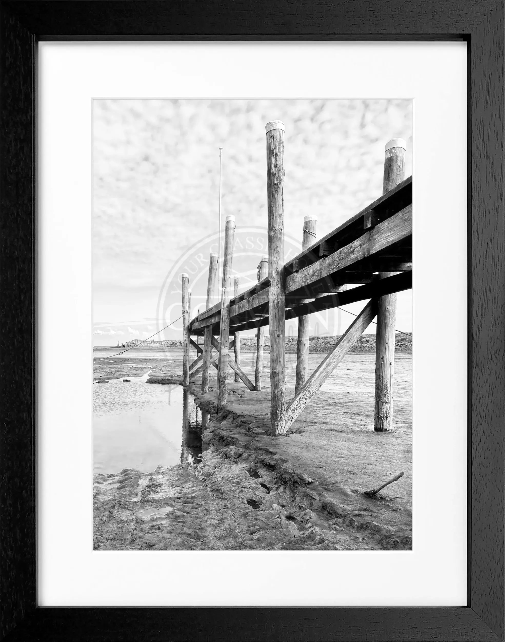 Schwarz-weiß Poster mit Rahmen von Cosman-Photocollection, Hafen von Rantum auf Sylt, 25x31 cm, maritime Fotokunst