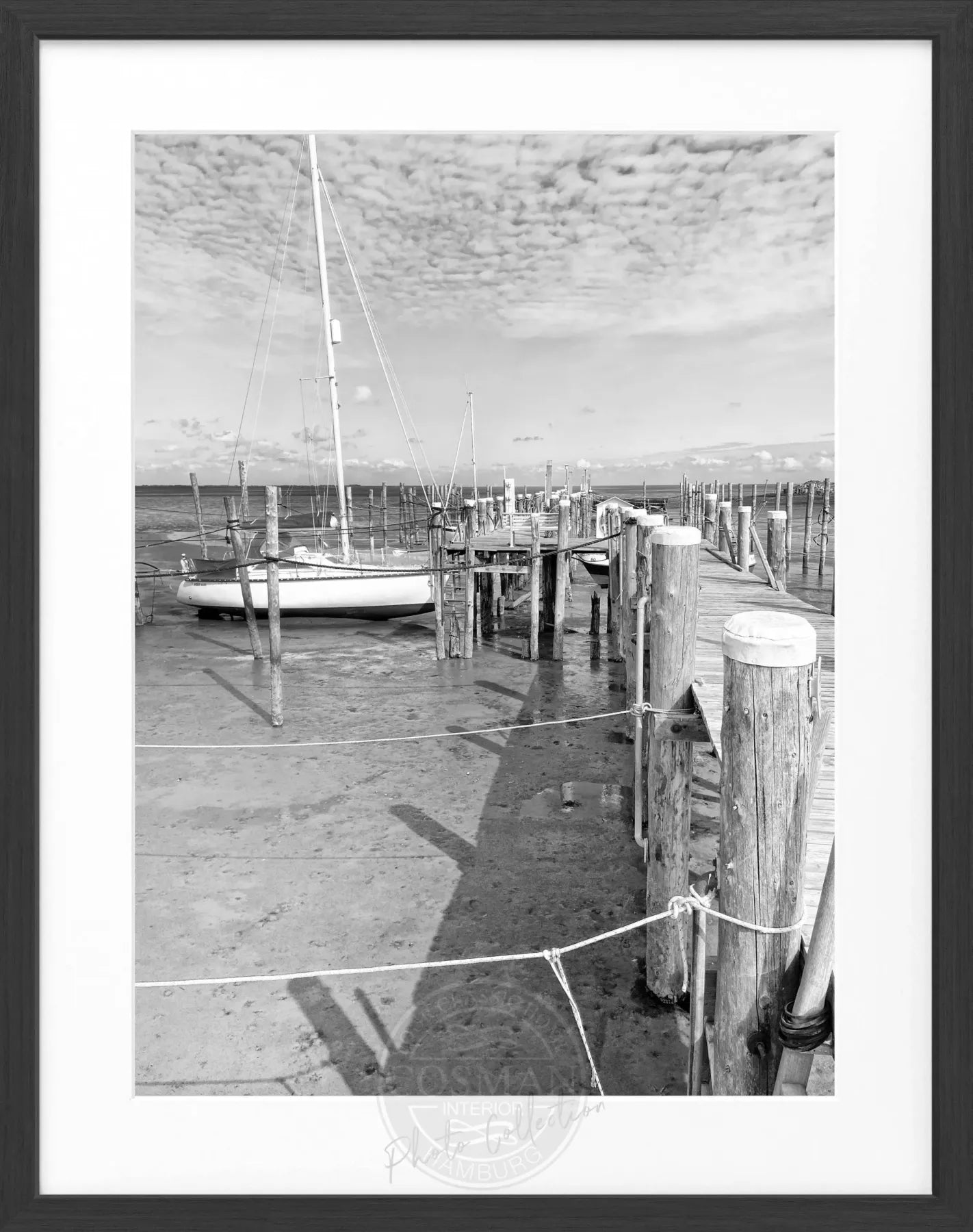 Schwarz-weiß Poster mit Rahmen von Sylt Rantum, ca. 25x31cm, von Cosman-Photocollection, Naturaufnahme der Insel.