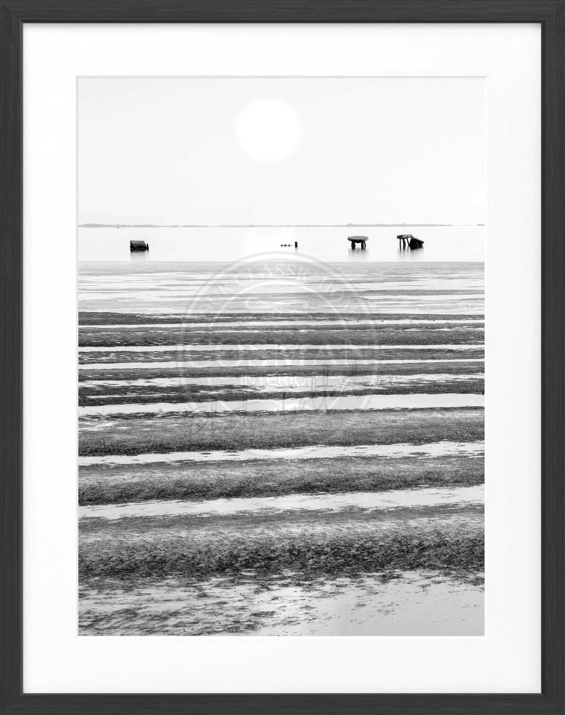Schwarz-weiß Poster mit Rahmen von Cosman-Photocollection, Wattenmeer Sylt, 25x31 cm, maritime Küstenlandschaft in Szene gesetzt