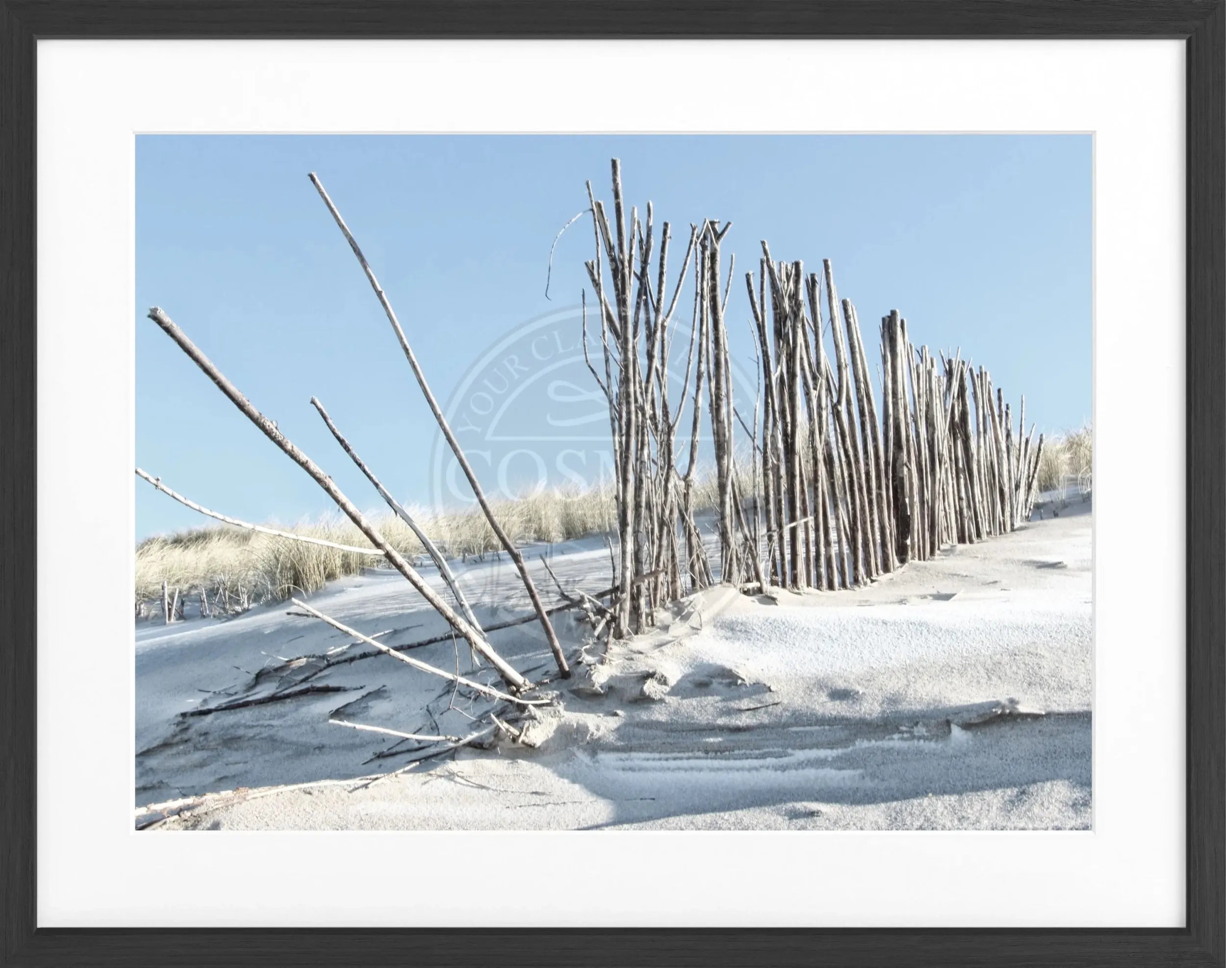 Schwarz-weiß Poster mit Rahmen ’Beach’ Sylt von Cosman-Photocollection, Motiv am Meer, 31x25 cm, stilvolle Wanddekoration