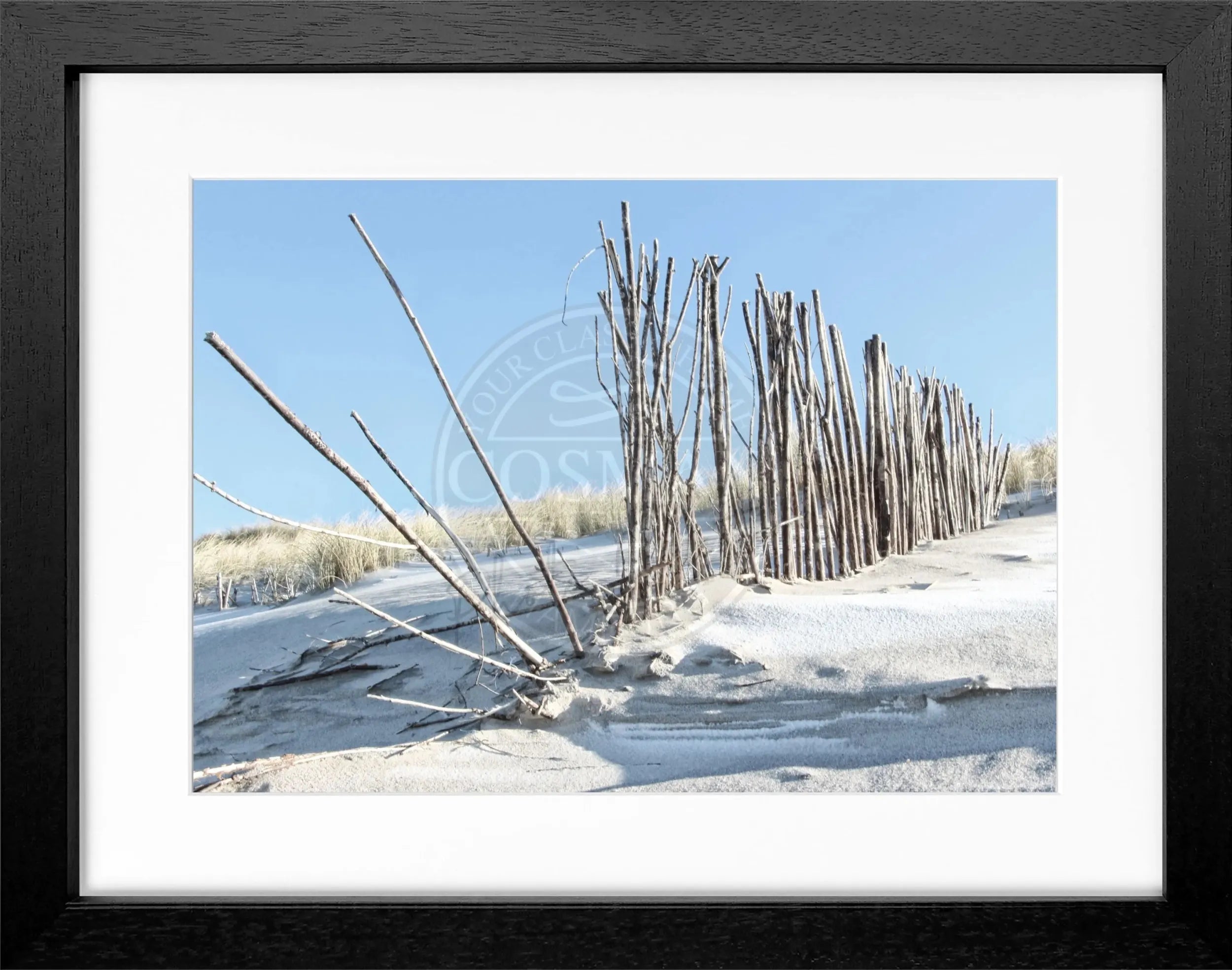 Schwarz-weiß Poster mit Rahmen von Cosman-Photocollection, Motiv Beach Sylt, 31x25 cm, Wanddekoration für Strandliebhaber