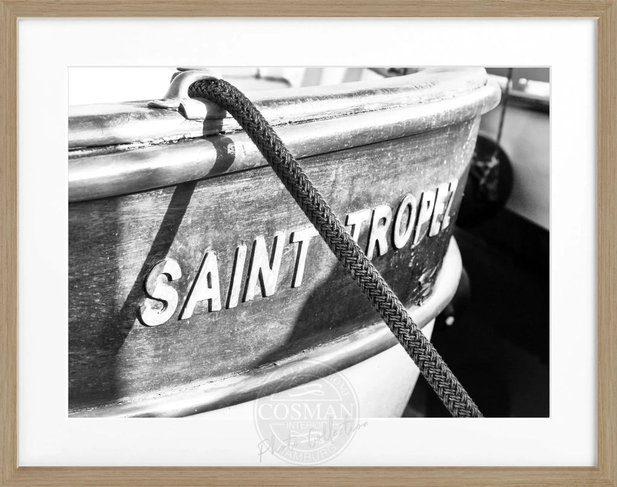 Schwarz-weiß Poster mit Rahmen von einem Boot in Saint Tropez, 31x25cm, von Cosman-Photocollection, stilvolle Wanddekoration