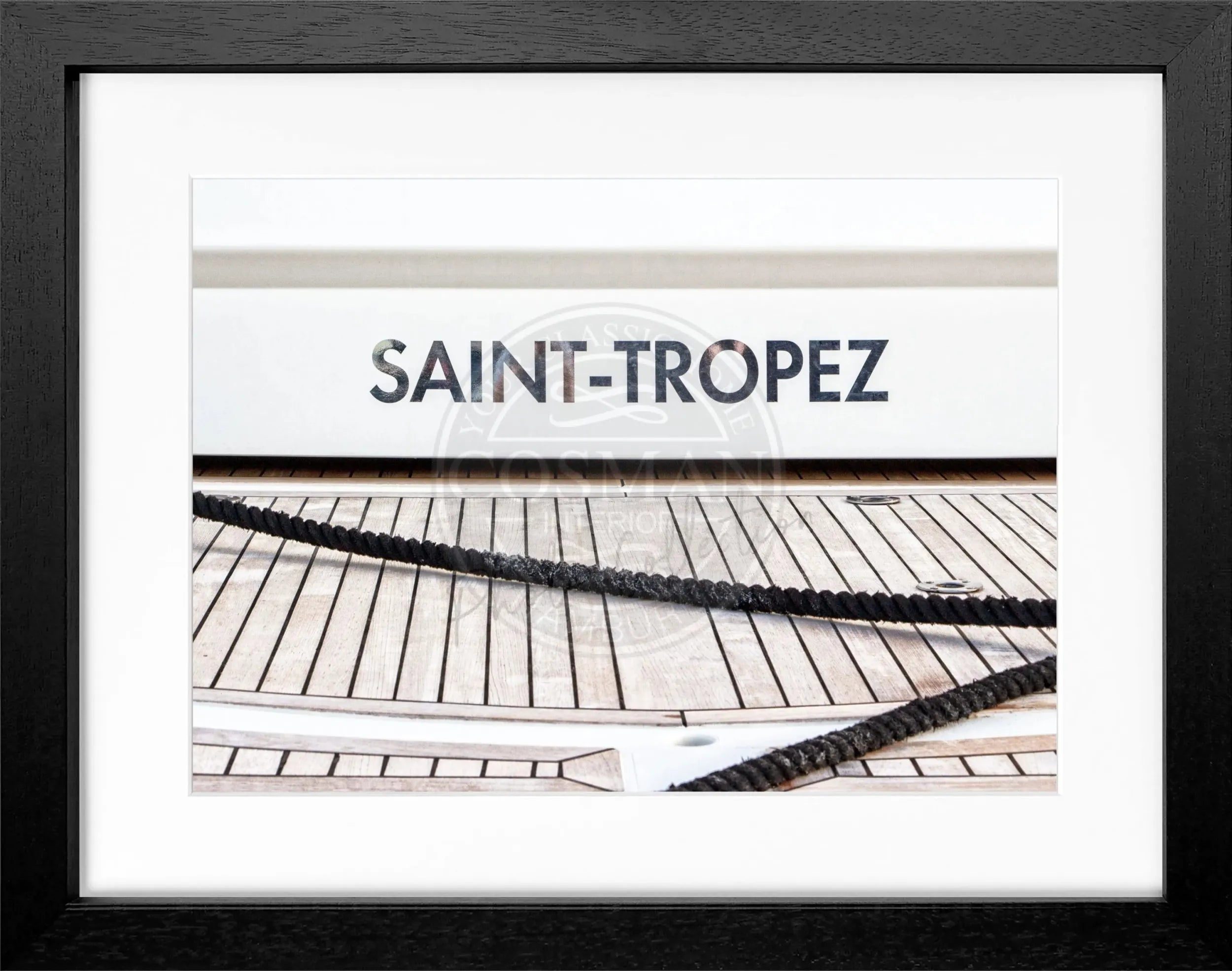 Schwarz-weiß Poster mit Rahmen ’Boot’ Saint Tropez von Cosman-Photocollection, 31x25 cm, maritimes Motiv mit Rahmen.