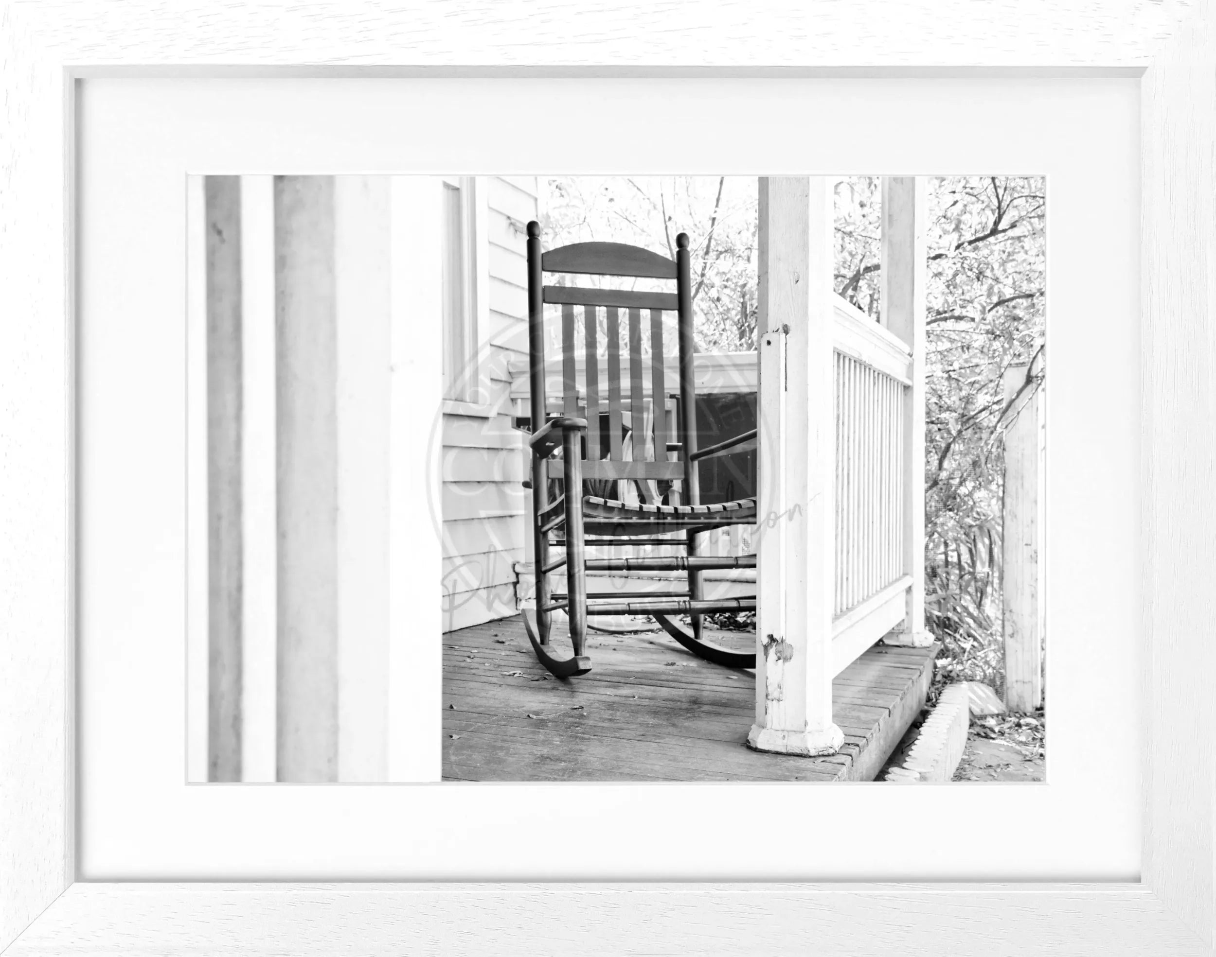 Schwarz-weiß Poster mit Rahmen von Cosman-Photocollection, Florida Key West Deckchair Motiv, 31x25 cm, Wanddekoration