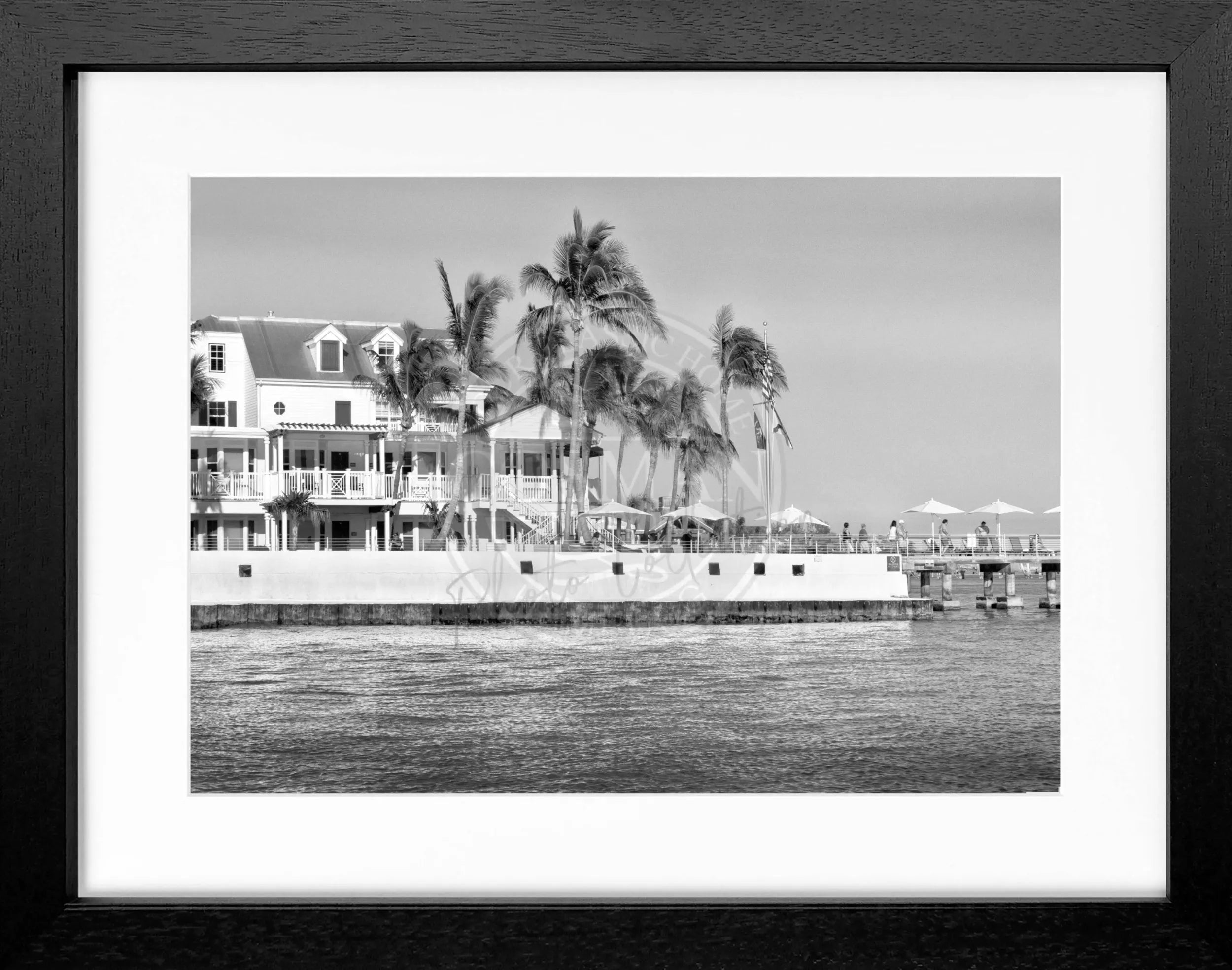 Schwarz-weiß Poster mit Rahmen von Cosman-Photocollection, Florida Key West Motiv, 31x25 cm, Wanddekoration