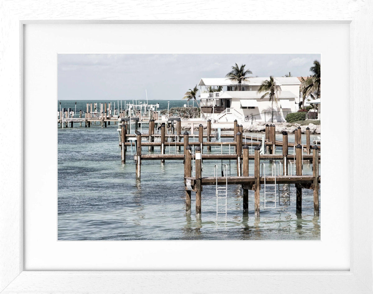 Schwarz-weiß Poster mit Rahmen, Florida Keys Beach House Motiv, 31x25cm, von Cosman-Photocollection