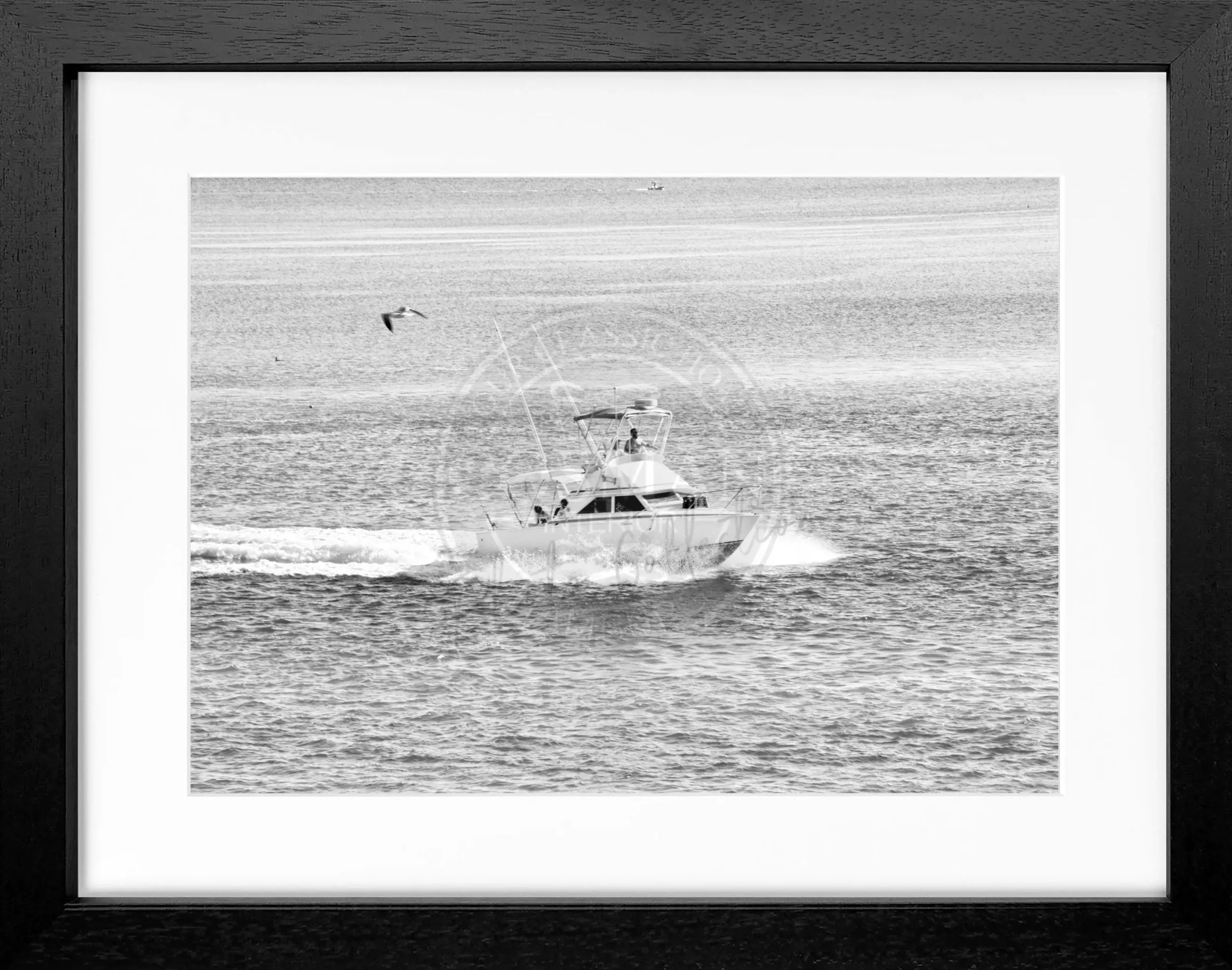 Schwarz-weiß Poster mit Rahmen, Florida Keys Boot-Motiv, 31x25cm, von Cosman-Photocollection, ideal für Wanddekoration.
