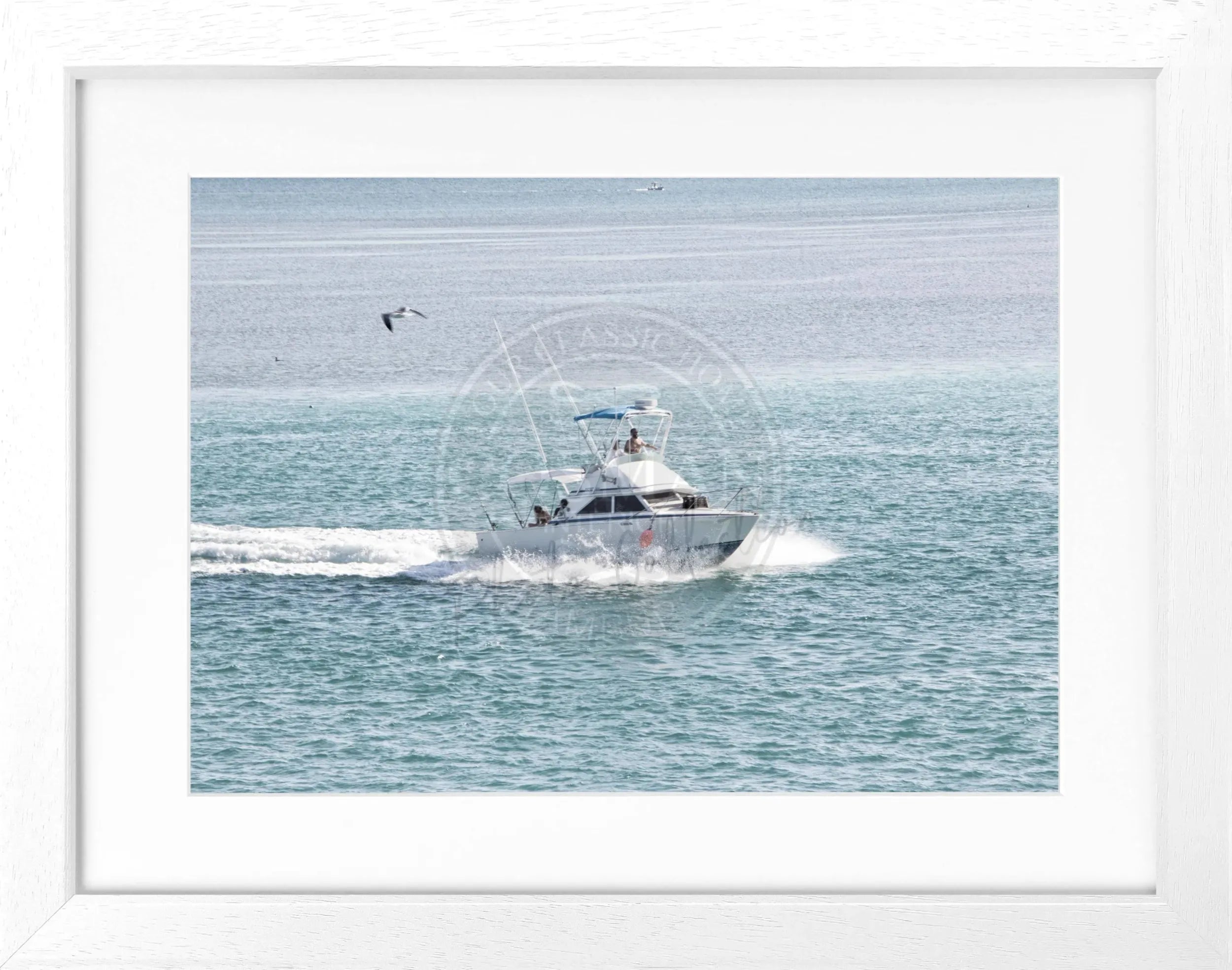 Schwarz-weiß Poster mit Rahmen, Florida Keys ’Boat’ FL03, 31x25 cm, von Cosman-Photocollection, maritime Motiv.