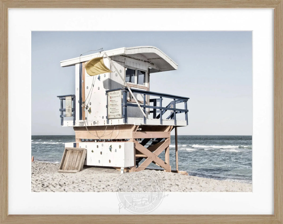 Schwarz-weiß Poster mit Rahmen von Miami Beach Florida, 31x25cm, von Cosman-Photocollection, ideal für Wanddekoration.