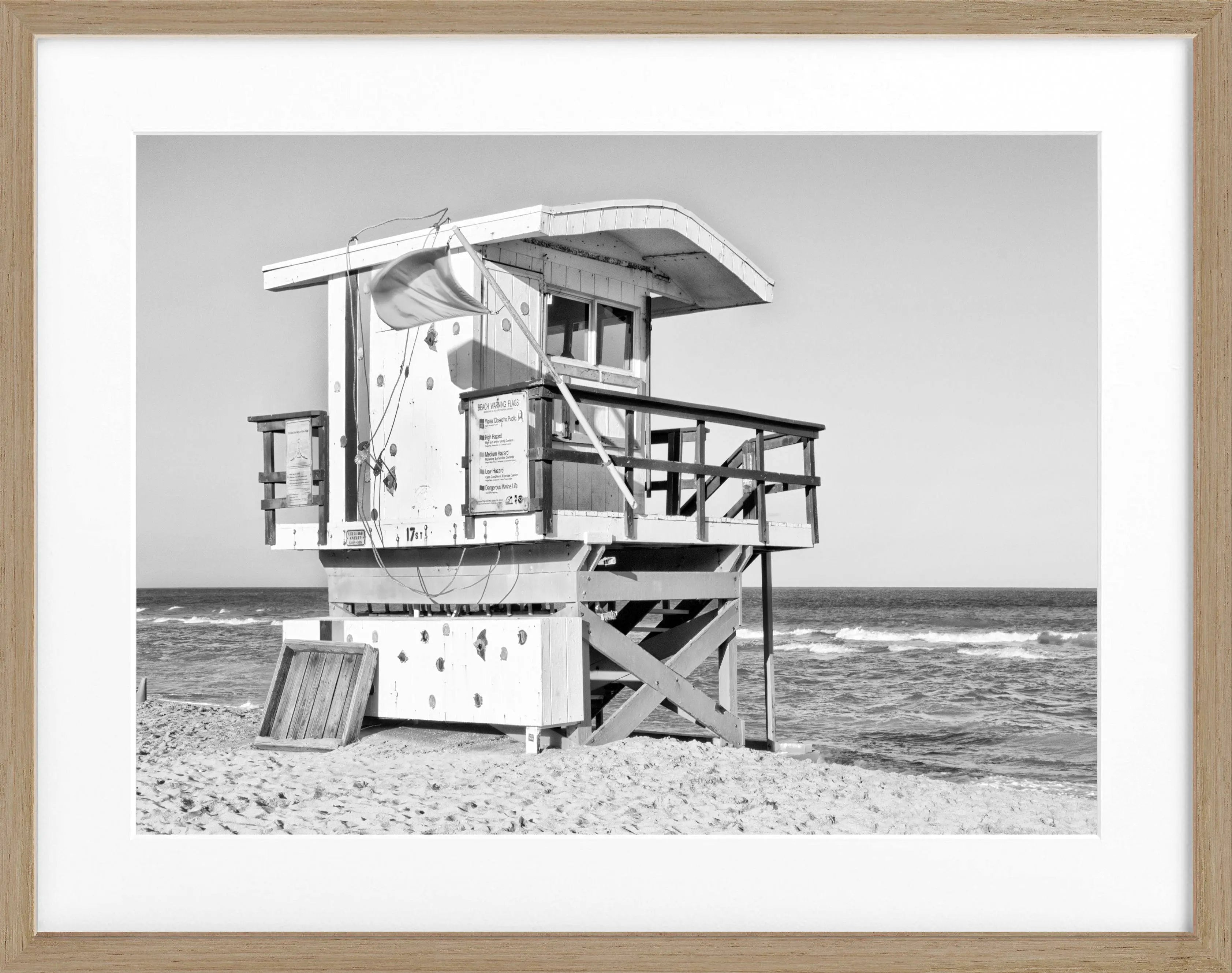 Schwarz-weiß Poster mit Rahmen, Florida Miami Beach Motiv, 31x25cm, von Cosman-Photocollection, Wanddekoration