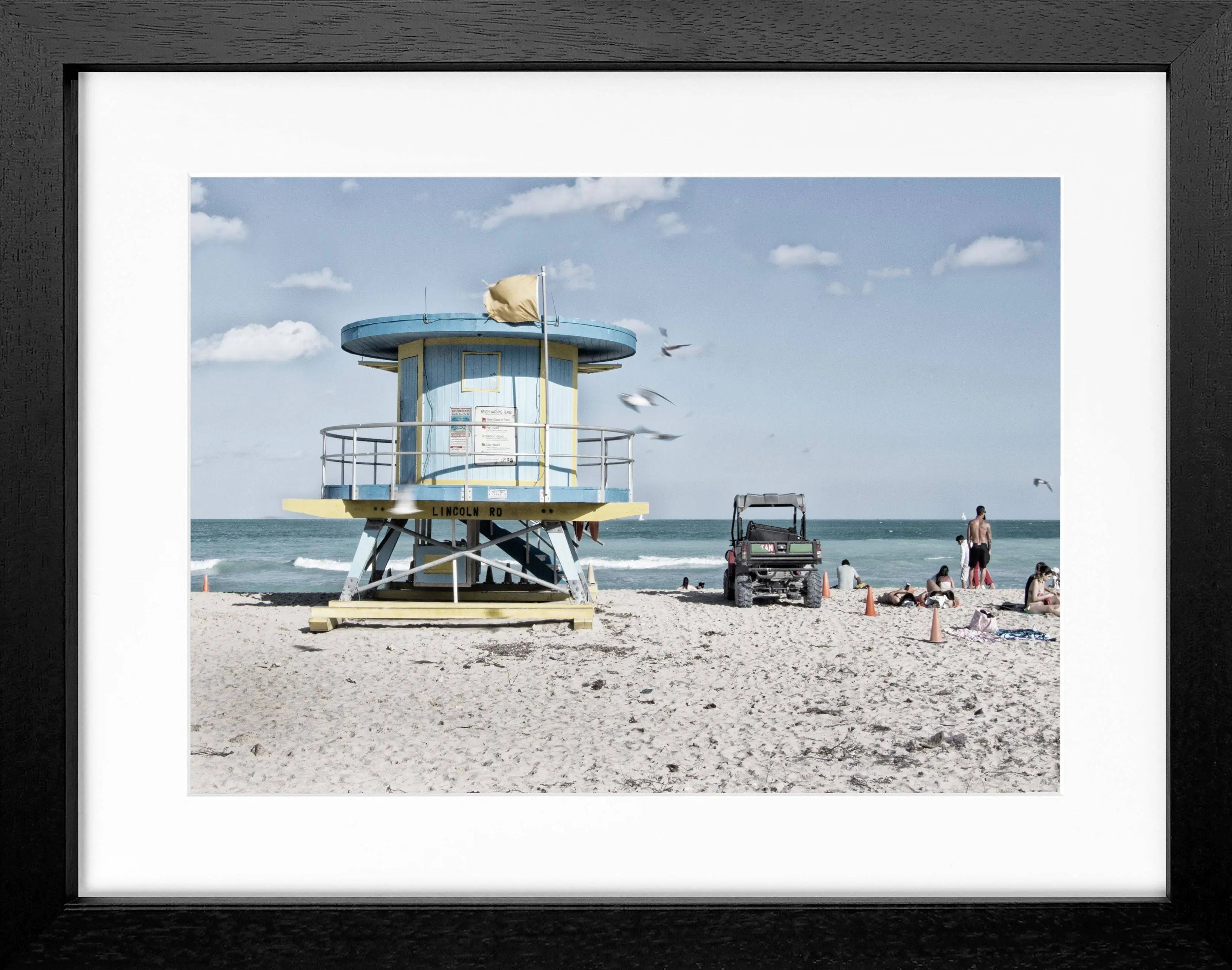 Schwarz-weiß Poster mit Rahmen, Florida Miami Beach Motiv, von Cosman-Photocollection, 31cm x 25cm, Wanddekoration