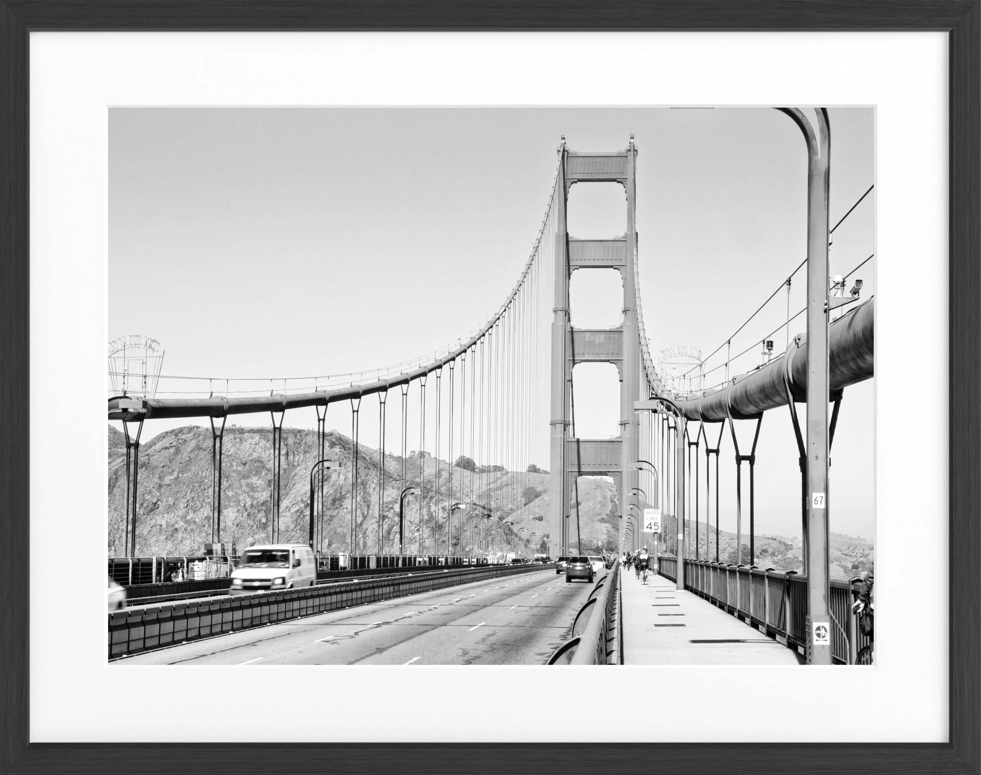 Schwarz-weiß Poster mit Rahmen von der Golden Gate Bridge in San Francisco, von Cosman-Photocollection, 31x25 cm