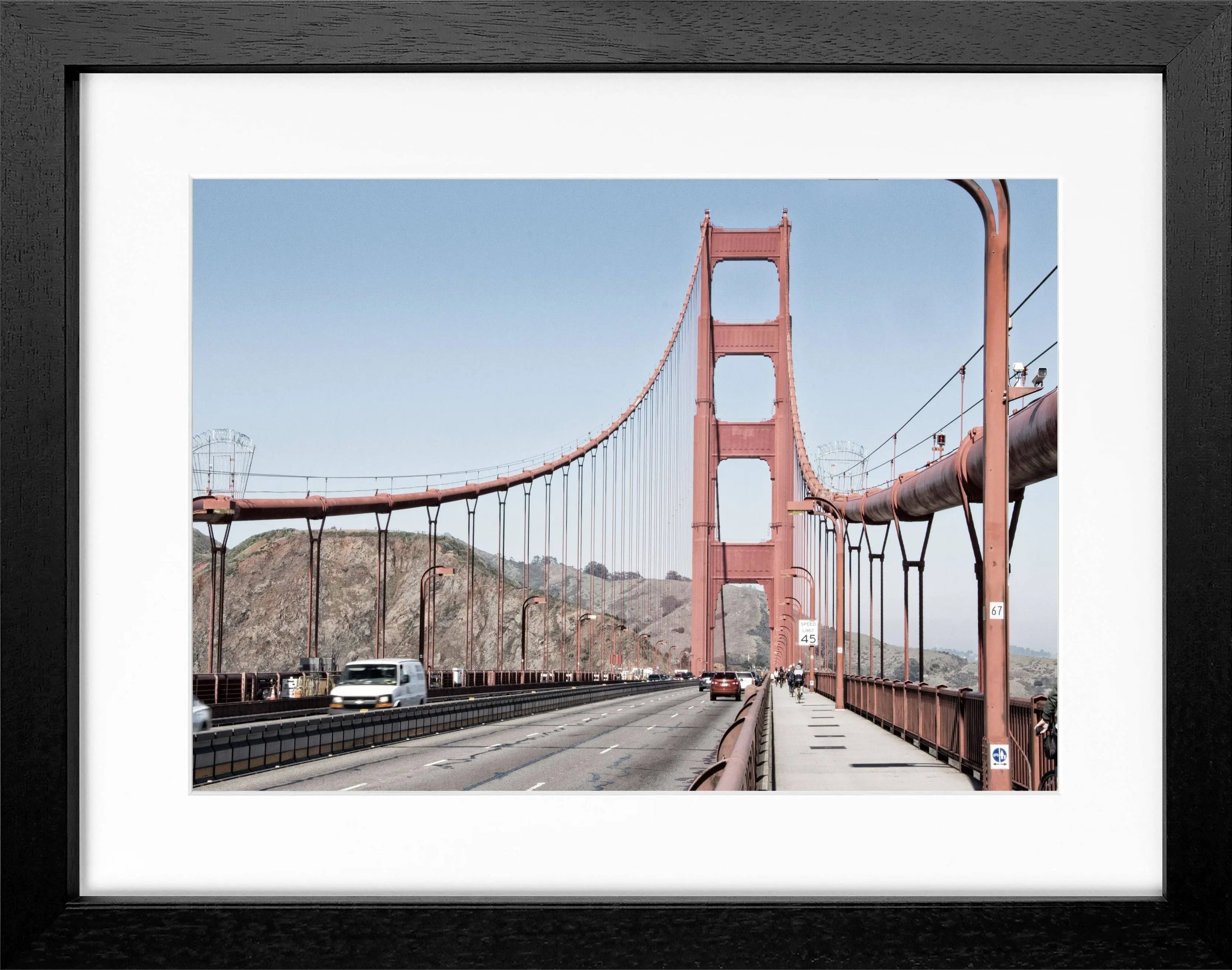 Schwarz-weiß Poster mit Rahmen von Cosman-Photocollection, Golden Gate Bridge in San Francisco, 31x25cm.