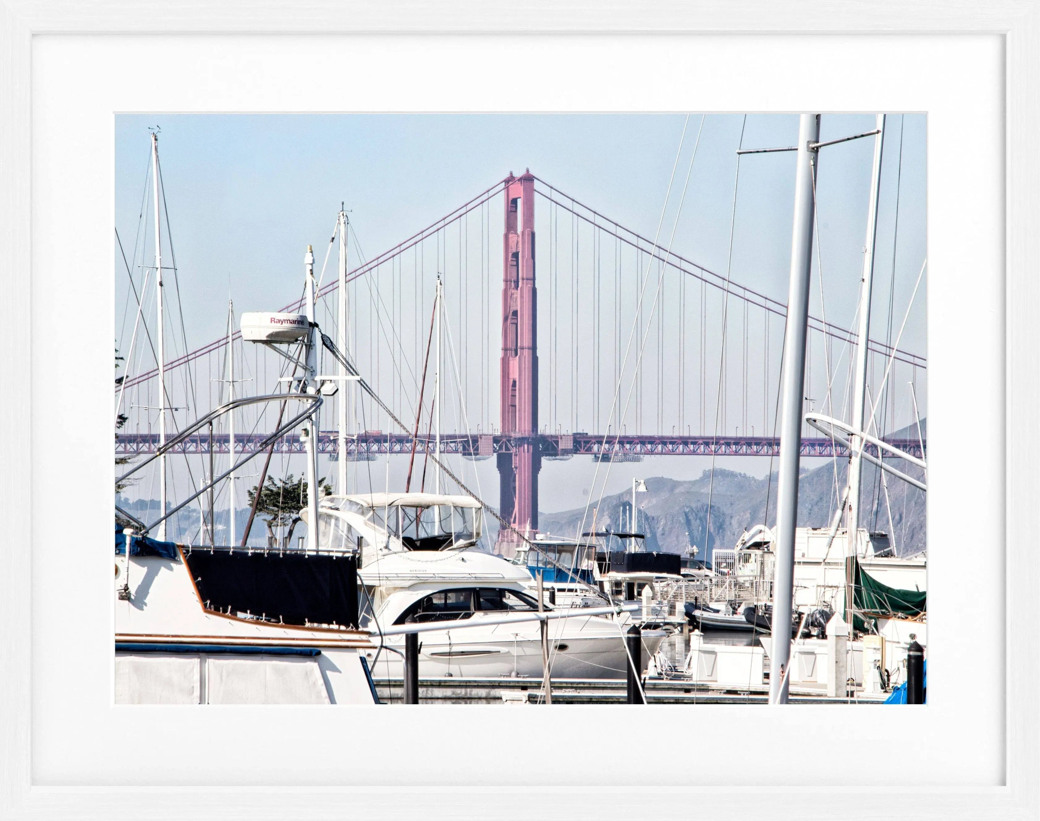 Schwarz-weiß Poster mit Rahmen von Cosman-Photocollection, Golden Gate Bridge in San Francisco, 31x25 cm