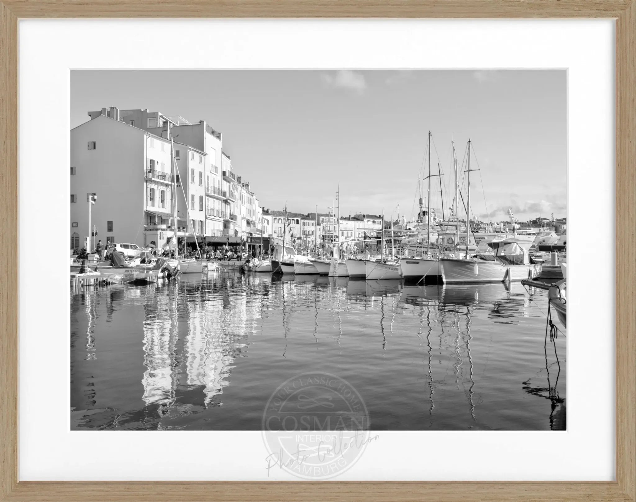Schwarz-weiß Poster mit Rahmen, Hafenmotiv Saint Tropez, von Cosman-Photocollection, 31x25 cm, Wanddekoration