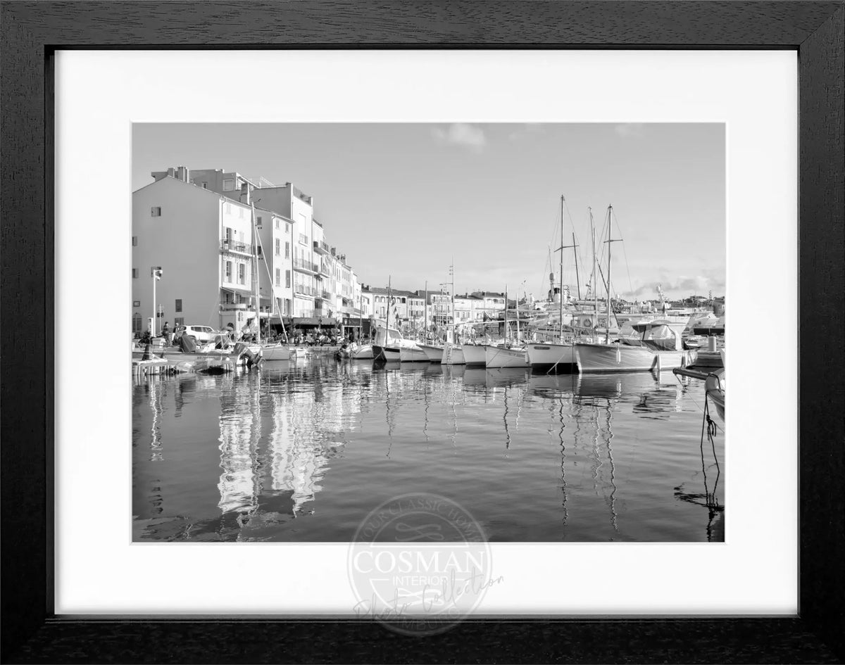 Schwarz-weiß Poster mit Rahmen ’Hafen’ Saint Tropez von Cosman-Photocollection, 31x25 cm, maritimes Stadtbild