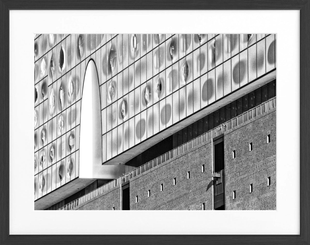 Schwarz-Weiß-Poster mit Rahmen von Hamburg Elphi, Motiv aus der Cosman-Photocollection, 31x25cm, Wanddekoration