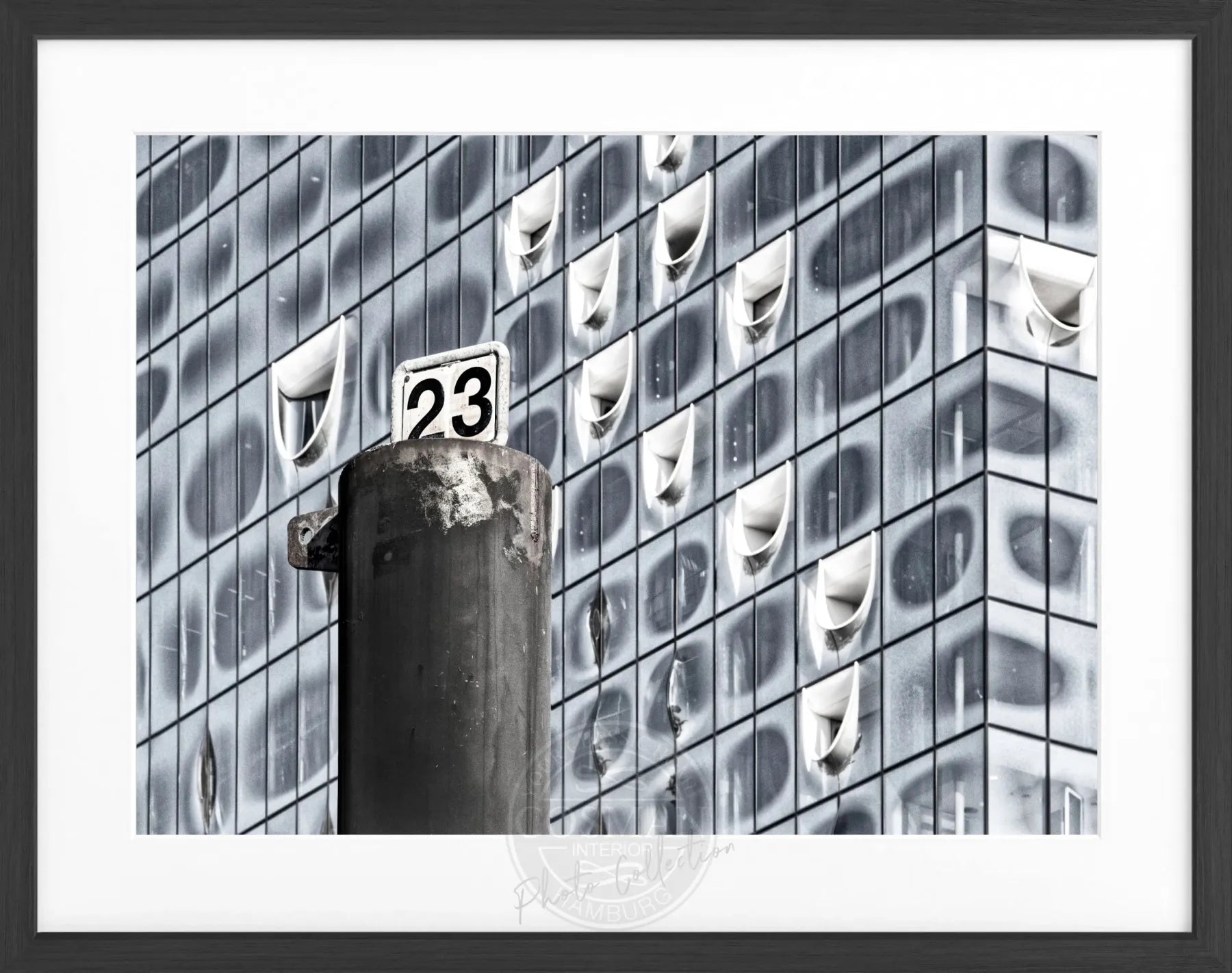 Schwarz-weiß Poster mit Rahmen von Cosman-Photocollection, Hamburg Elphi, 31cm x 25cm, kunstvolles Stadtmotiv