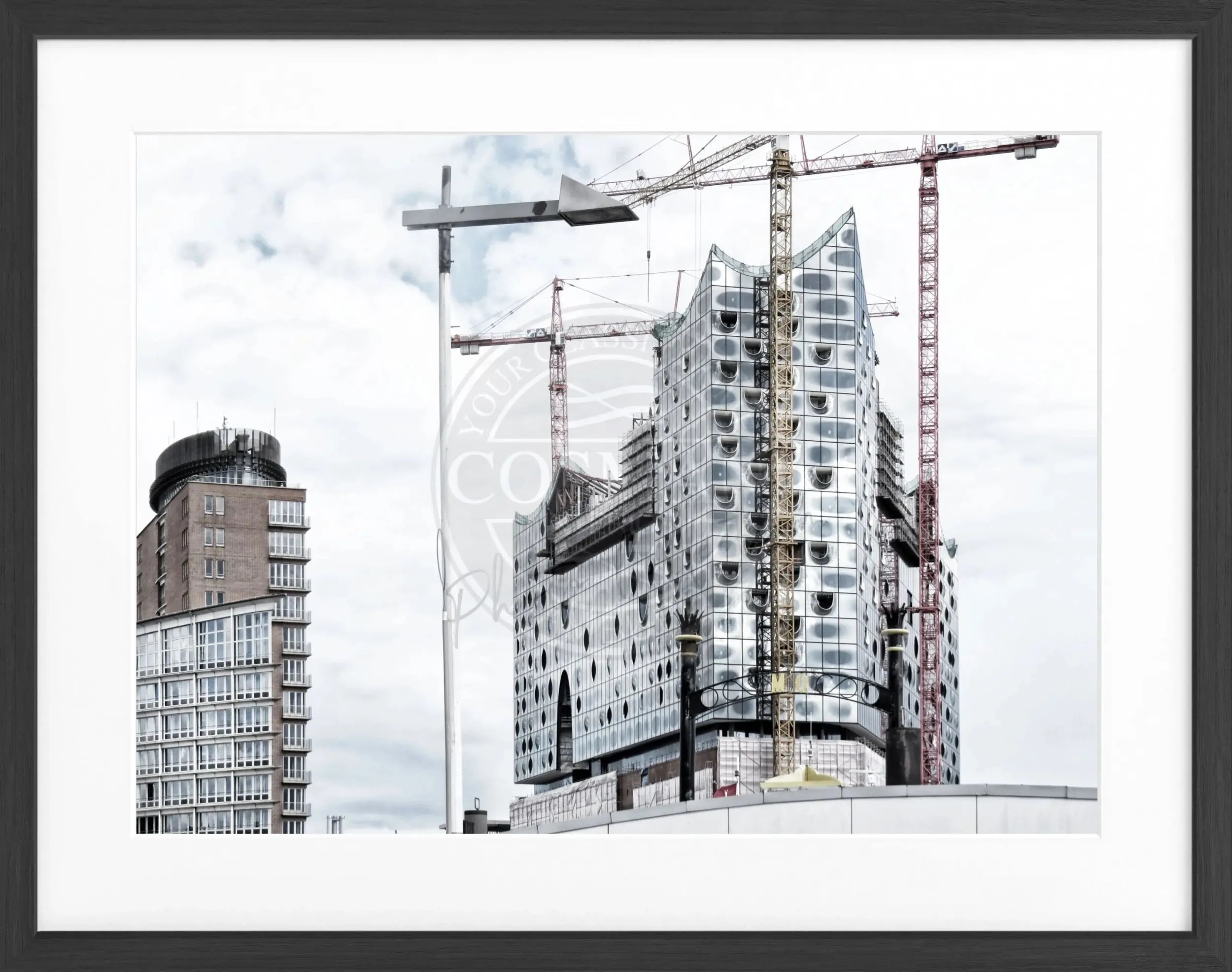 Schwarz-weiß Poster mit Rahmen, Hamburg Elphi, von Cosman-Photocollection, 31x25cm, Wanddekoration, Architekturmotiv