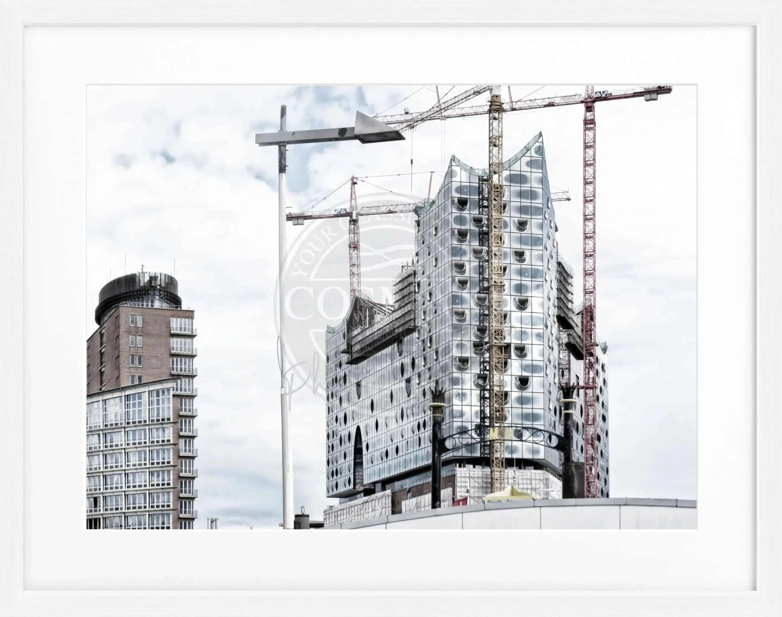 Schwarz-weiß Poster mit Rahmen von Cosman-Photocollection, Hamburg Elphi, HH23, 31x25 cm, Stadtbild, Wanddekoration