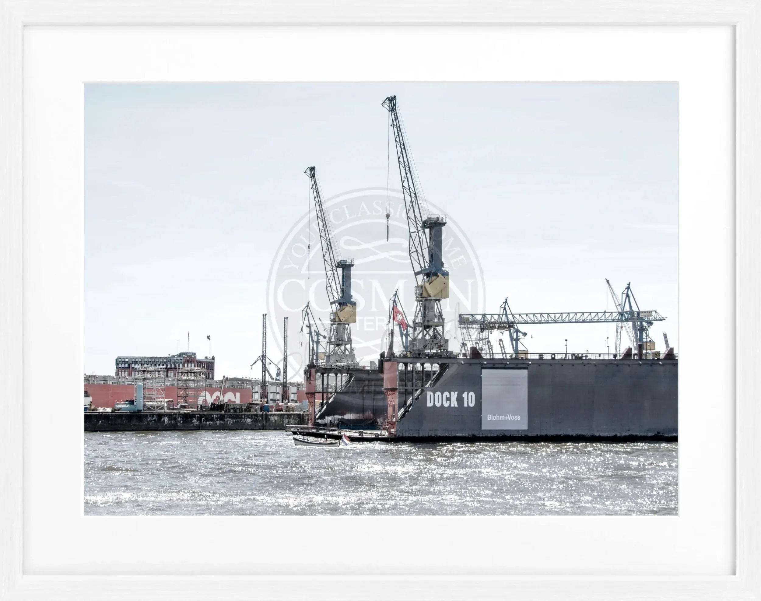 Schwarz-Weiß-Poster mit Rahmen von Hamburg Hafen 'Dock 10' HH34 von Cosman-Photocollection, 31x25cm, maritime Stadtansicht