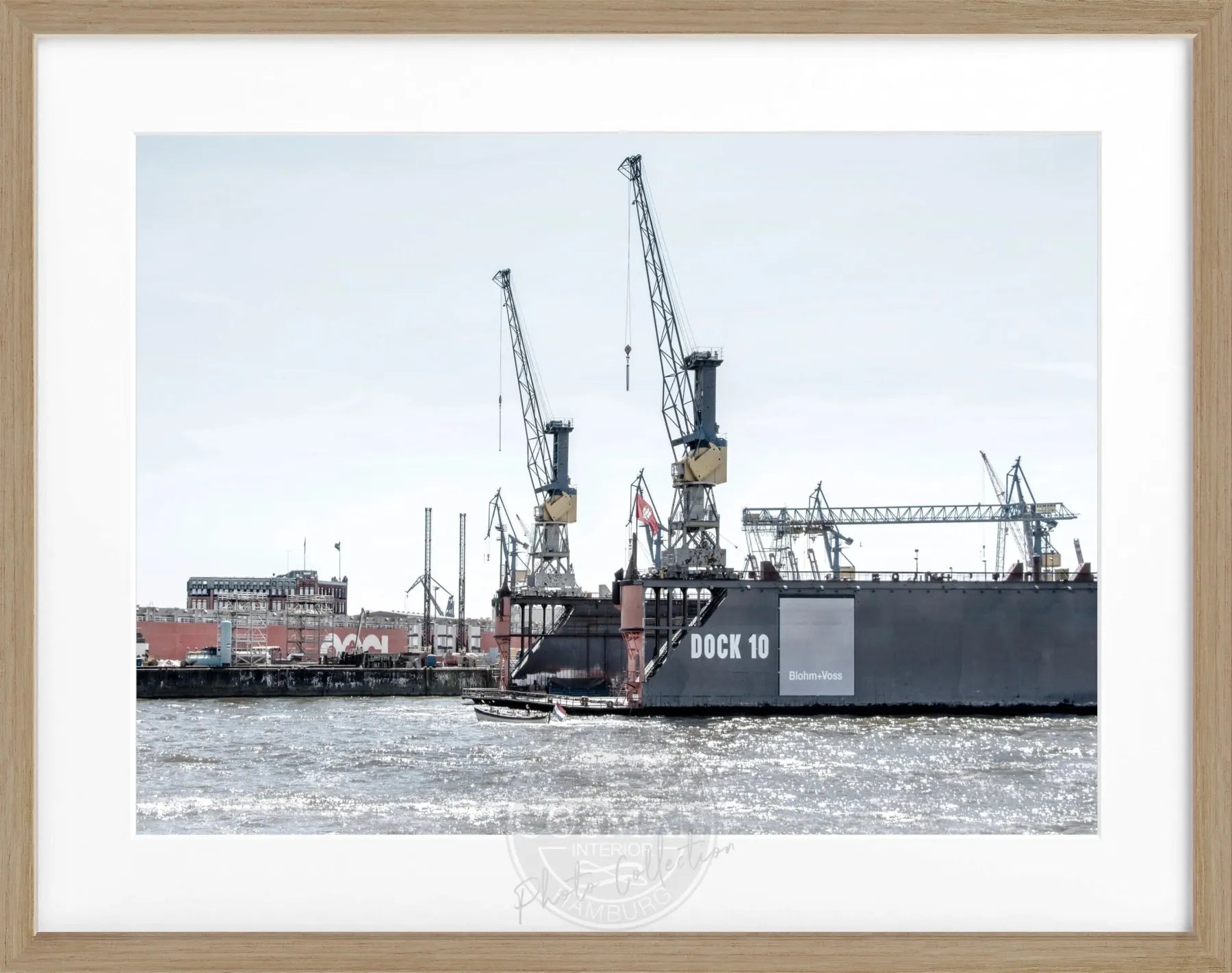 Schwarz-weiß Poster mit Rahmen, Hamburg Hafen Dock 10, von Cosman-Photocollection, 31x25 cm, maritimes Hafenmotiv