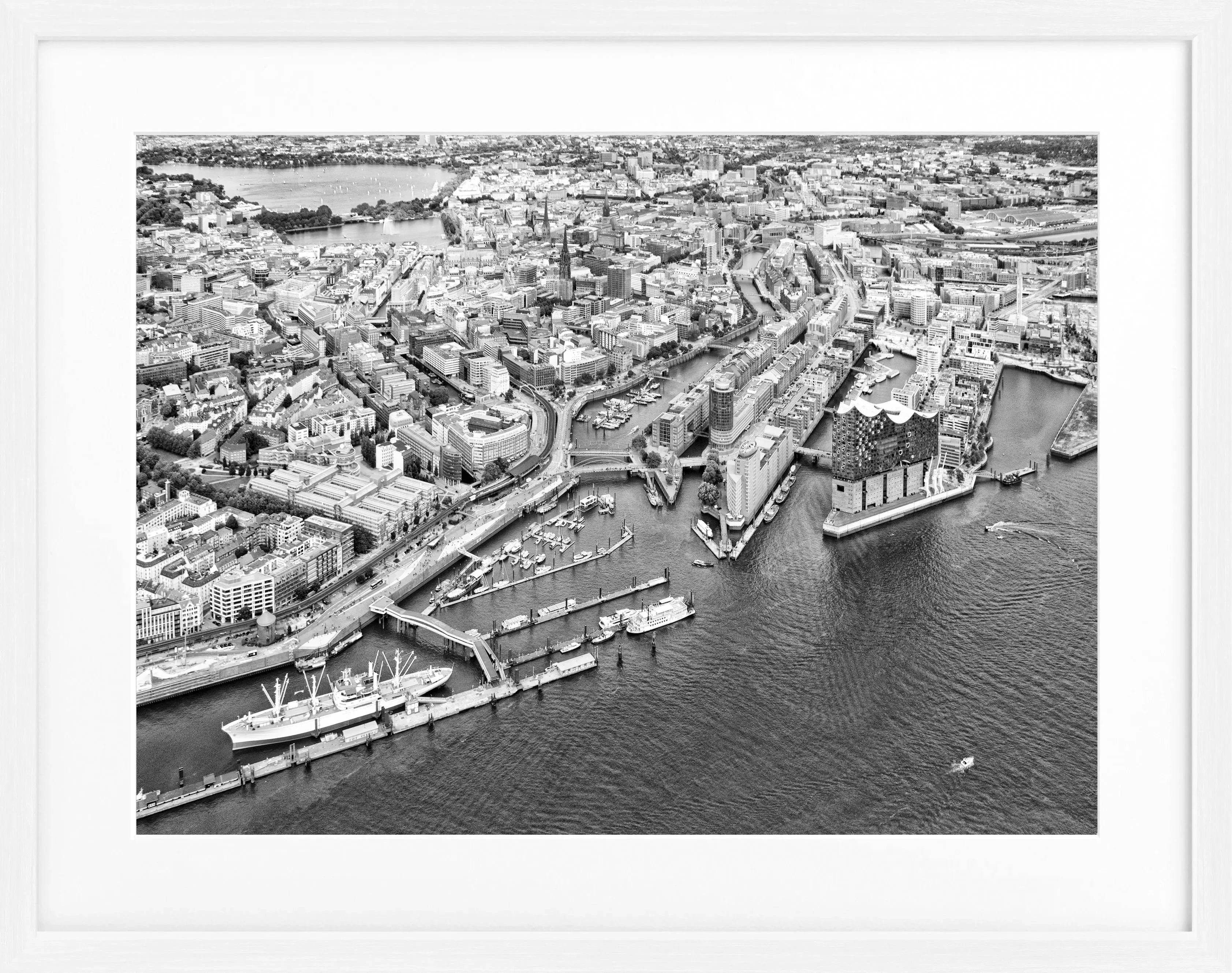 Schwarz-weiß Poster mit Rahmen von Hamburg Hafen, 31x25 cm, von Cosman-Photocollection, Kunstmotiv in Schwarz und Weiß