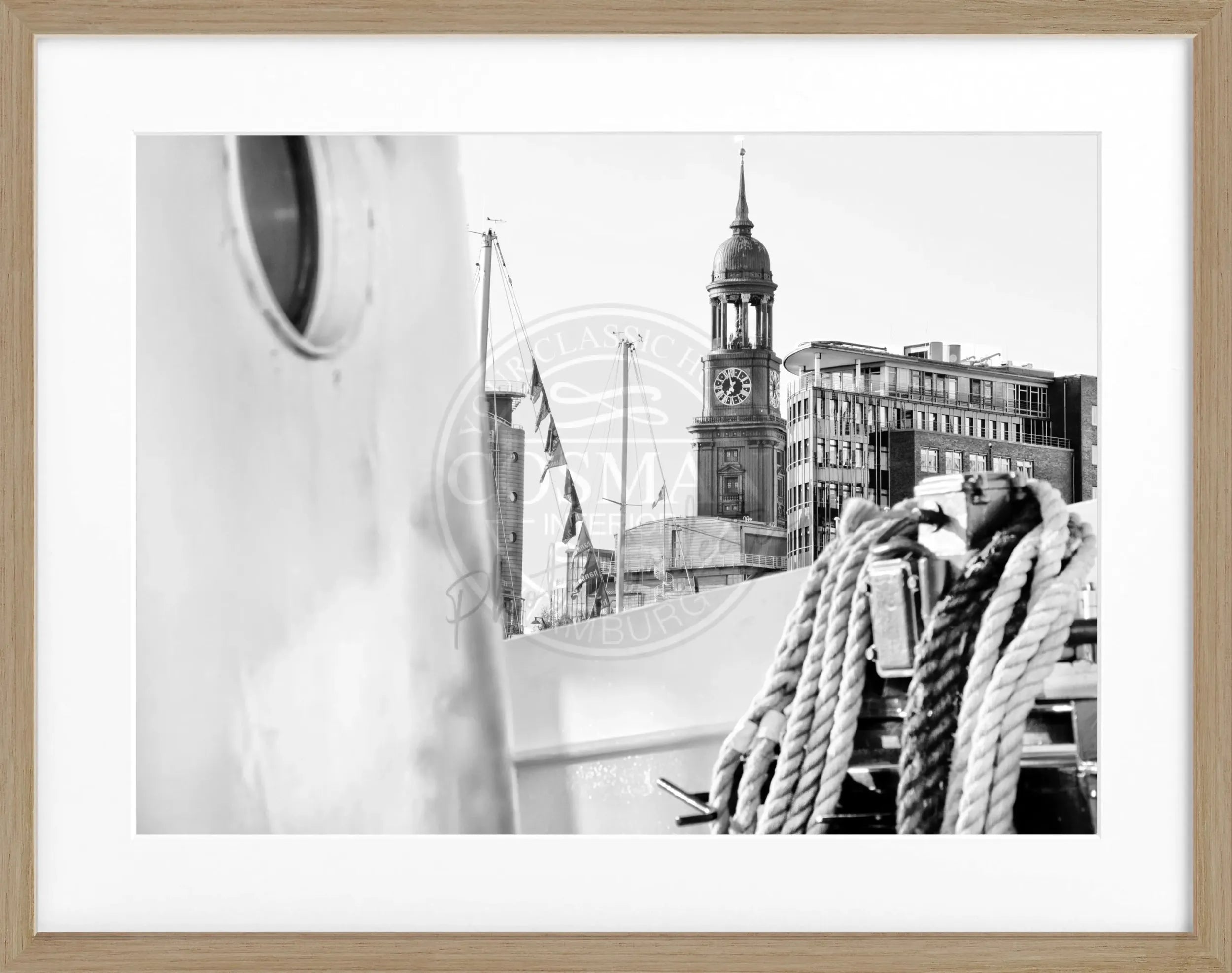 Schwarz-weiß Poster mit Rahmen von Hamburg 'Michel' HH19, von Cosman-Photocollection, 31x25 cm, Wanddekoration