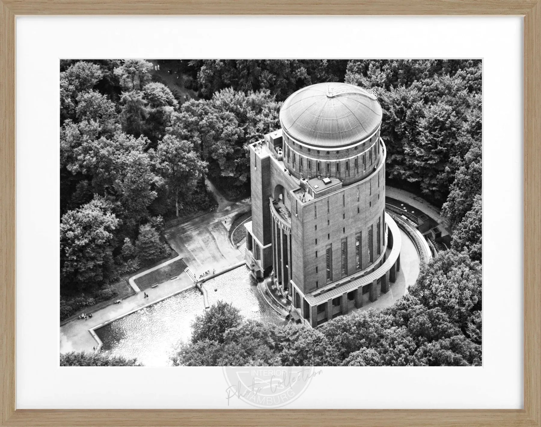 Schwarz-weiß Poster mit Rahmen von Cosman-Photocollection, Hamburg Planetarium Motiv, 31x25 cm, hochwertiges Wandbild
