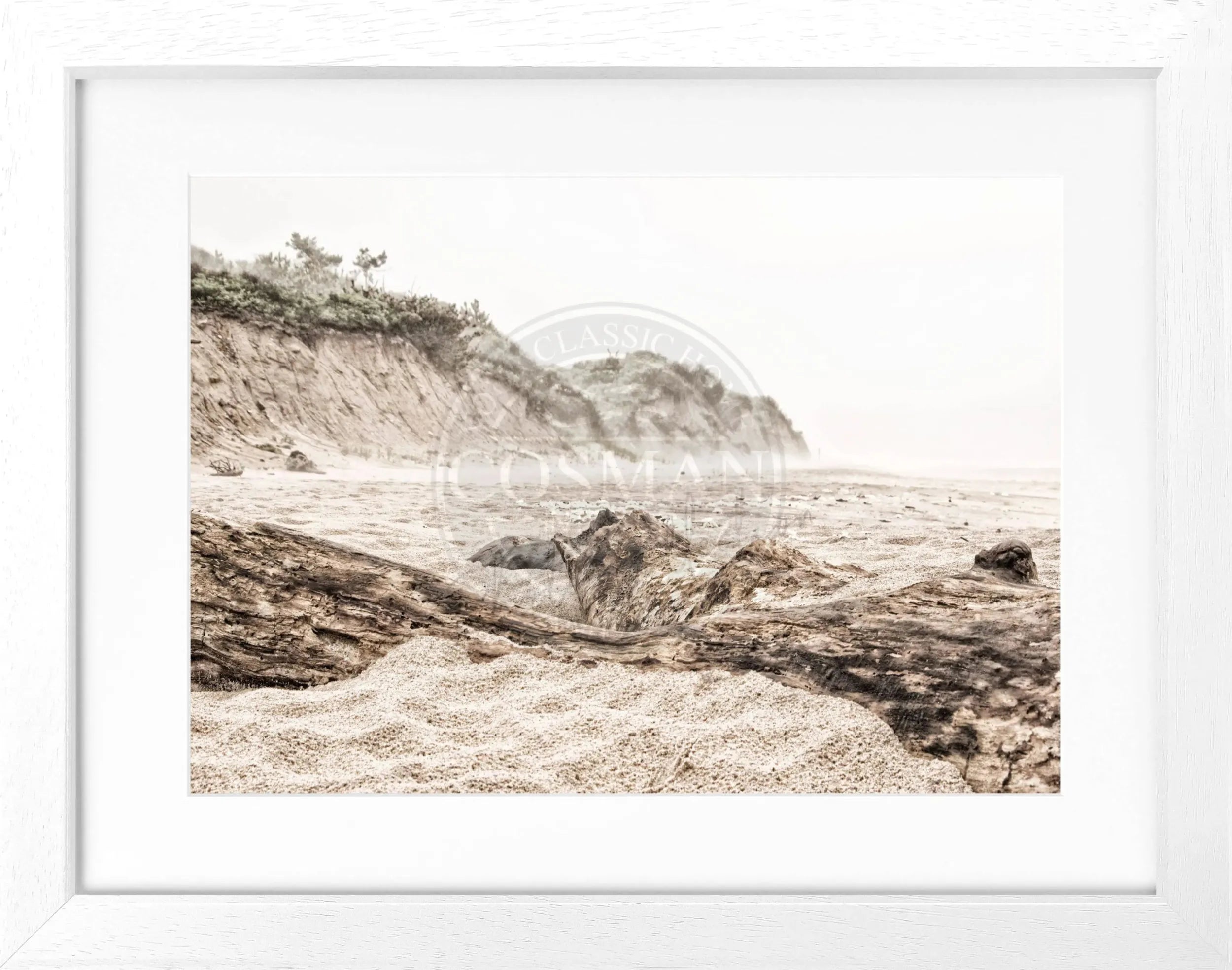 Schwarzer Hamptons Long Island Beach Poster mit Rahmen, 31x25cm, in Schwarz-Weiß, von Cosman-Photocollection.