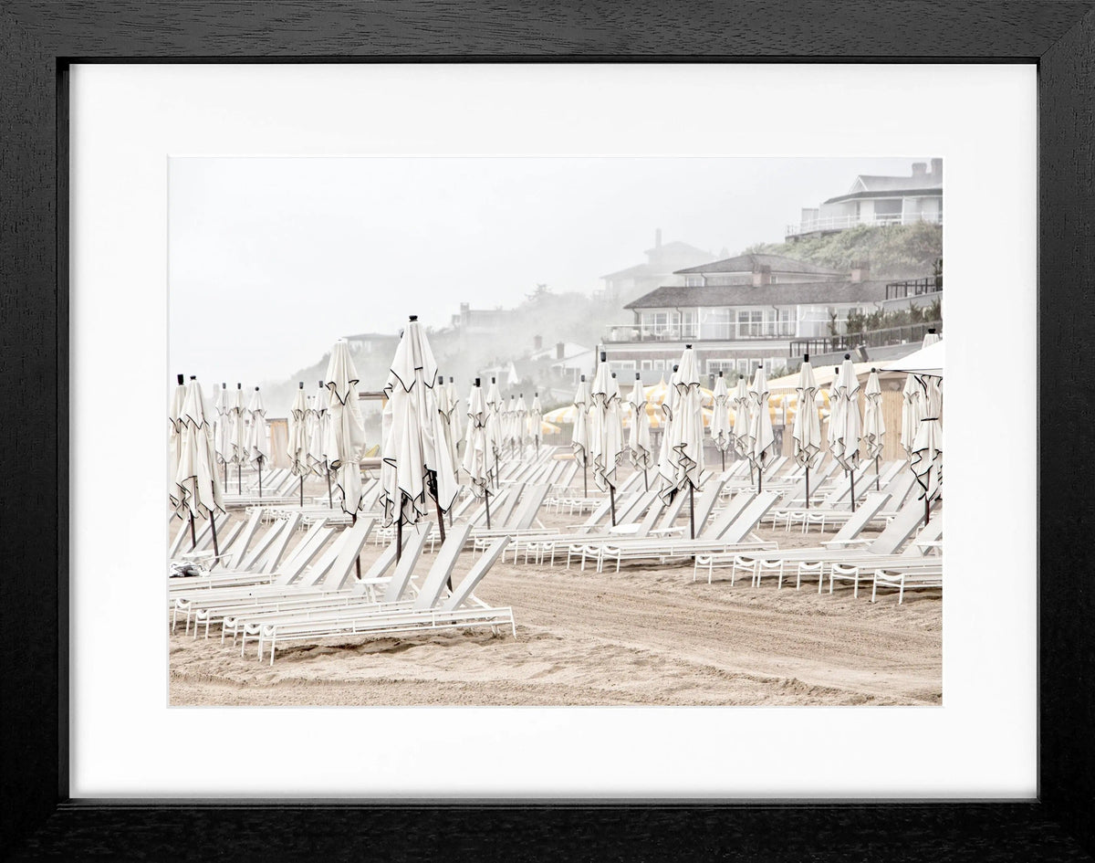 Schwarz-weiß Poster mit Rahmen, Hamptons Long Island ’Beach’ von Cosman-Photocollection, 31x25cm, maritime Strandkulisse