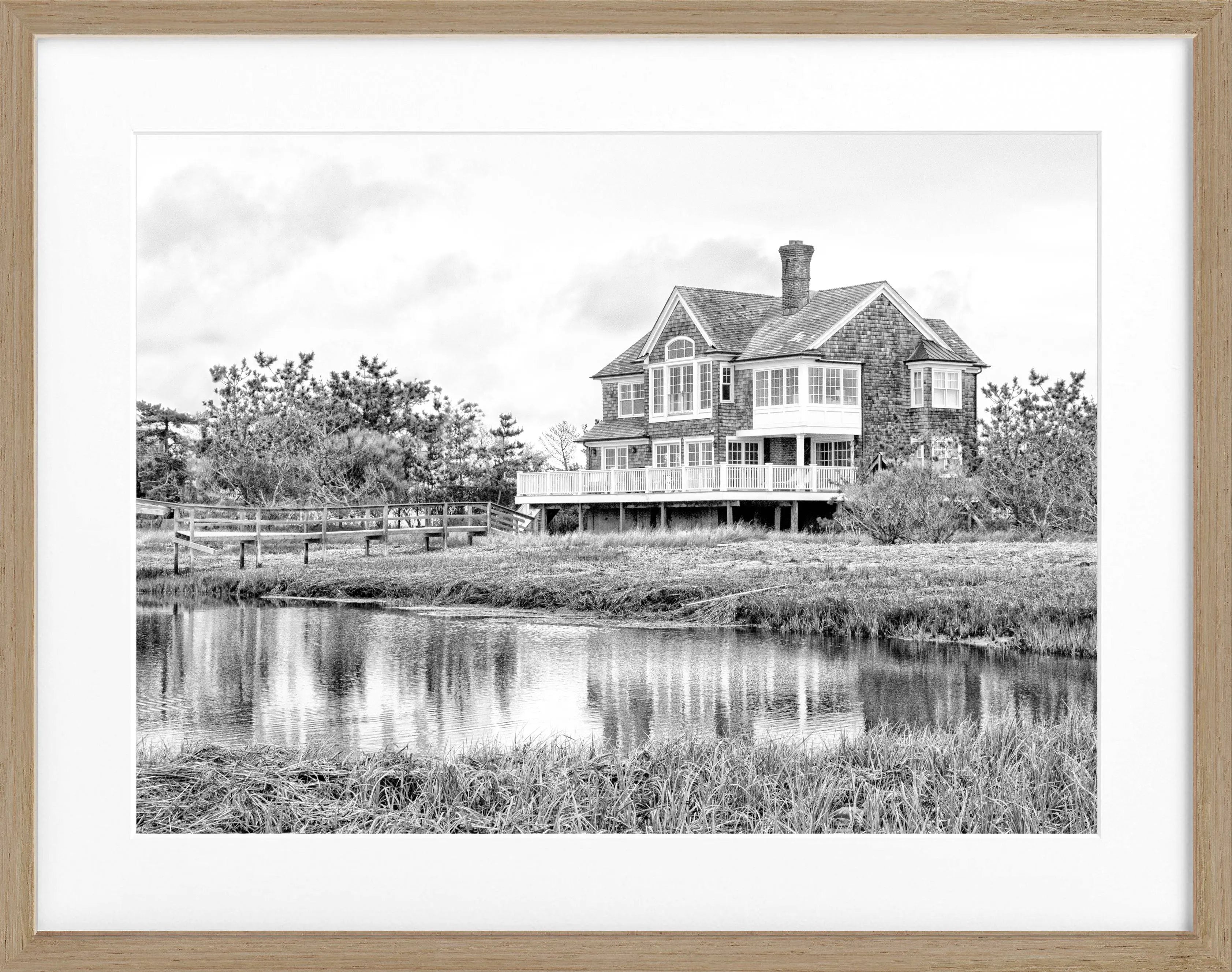 Schwarz-Weiß-Poster mit Rahmen, Hamptons Long Island ’Beach House’ von Cosman-Photocollection, 31x25 cm, Strandhaus-Motiv