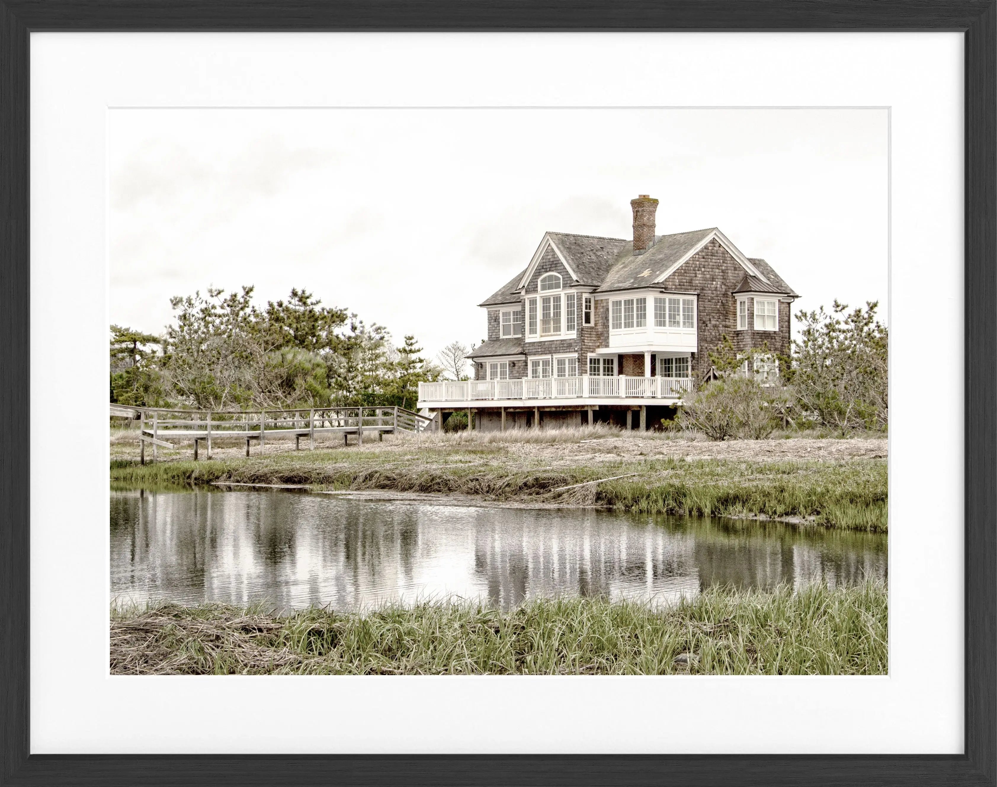 Schwarz-weiß Poster mit Rahmen, Hamptons Long Island ’Beach House’, von Cosman-Photocollection, 31x25cm, maritimes Motiv