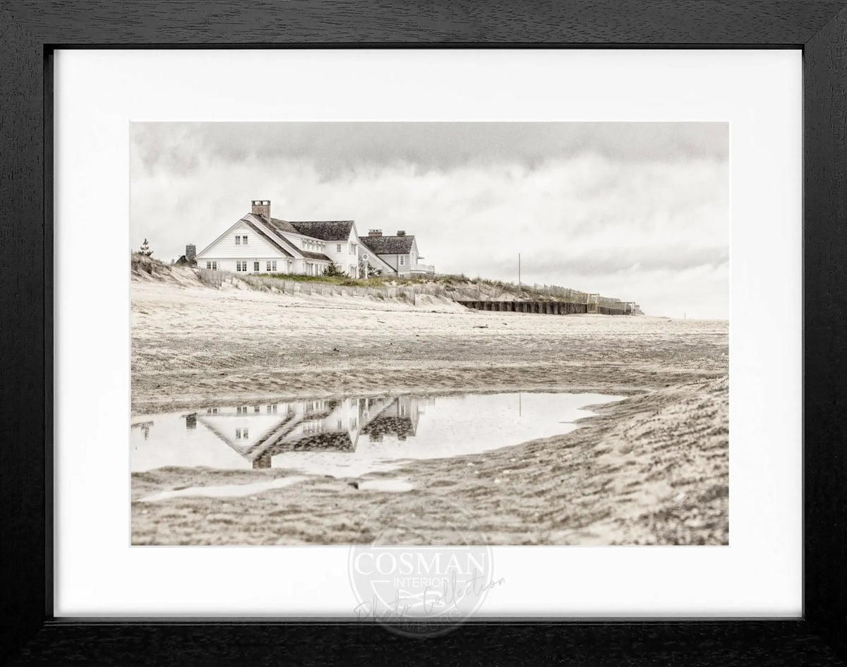 Schwarz-weiß Poster mit Rahmen von Cosman-Photocollection, Hamptons Long Island ’Beach House’, 31x25 cm, elegantes Wandbild