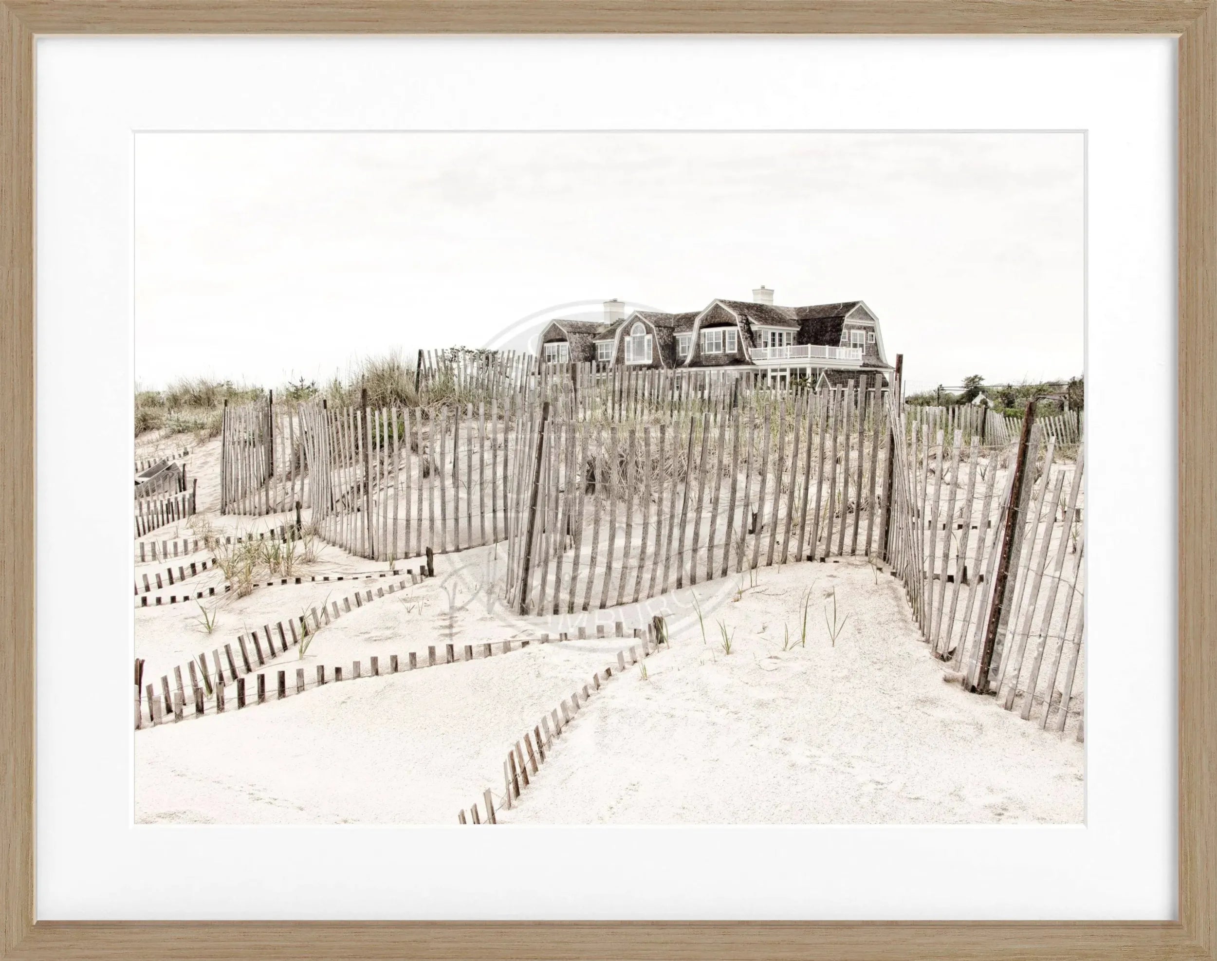Schwarz-weiß Poster mit Rahmen, Hamptons Long Island ’Beach House’ von Cosman-Photocollection, 31x25cm, Meeresmotiv