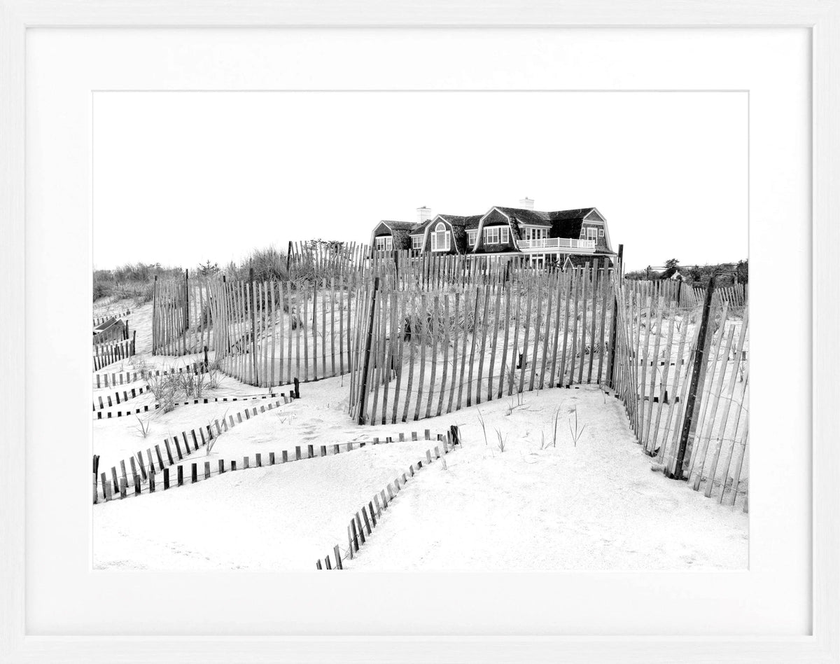 Schwarz-weiß Poster mit Rahmen, Hamptons Long Island „Beach House“ von Cosman-Photocollection, 31x25 cm, Wanddekoration
