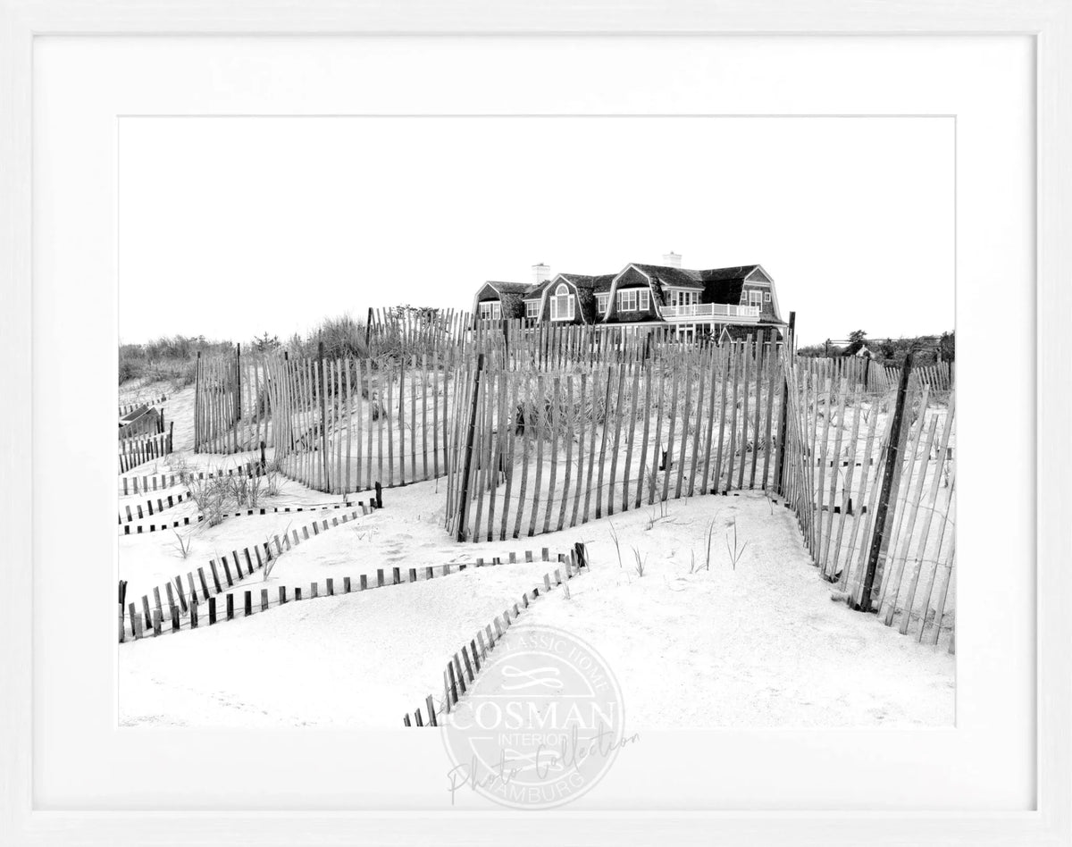 Schwarz-weiß Poster mit Rahmen, Hamptons Long Island „Beach House“ von Cosman-Photocollection, 31x25 cm, Wanddekoration