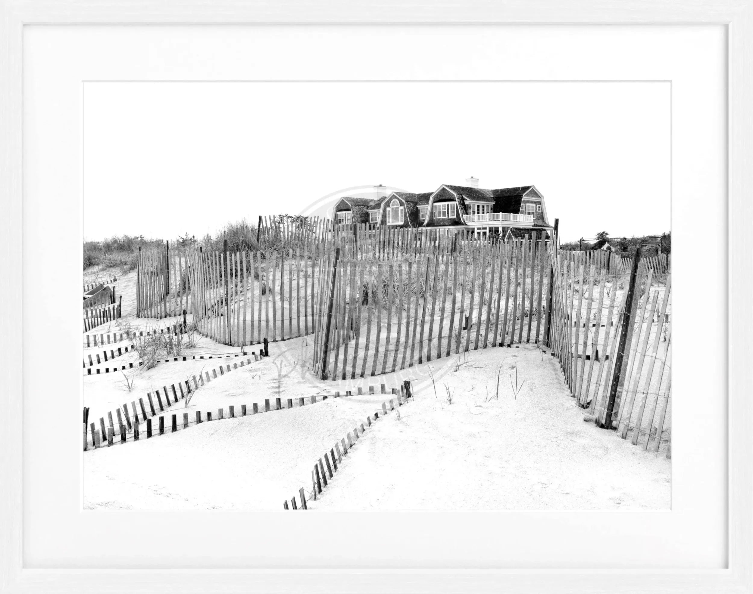 Schwarz-weiß Poster mit Rahmen, Hamptons Long Island „Beach House“ von Cosman-Photocollection, 31x25 cm, Wanddekoration