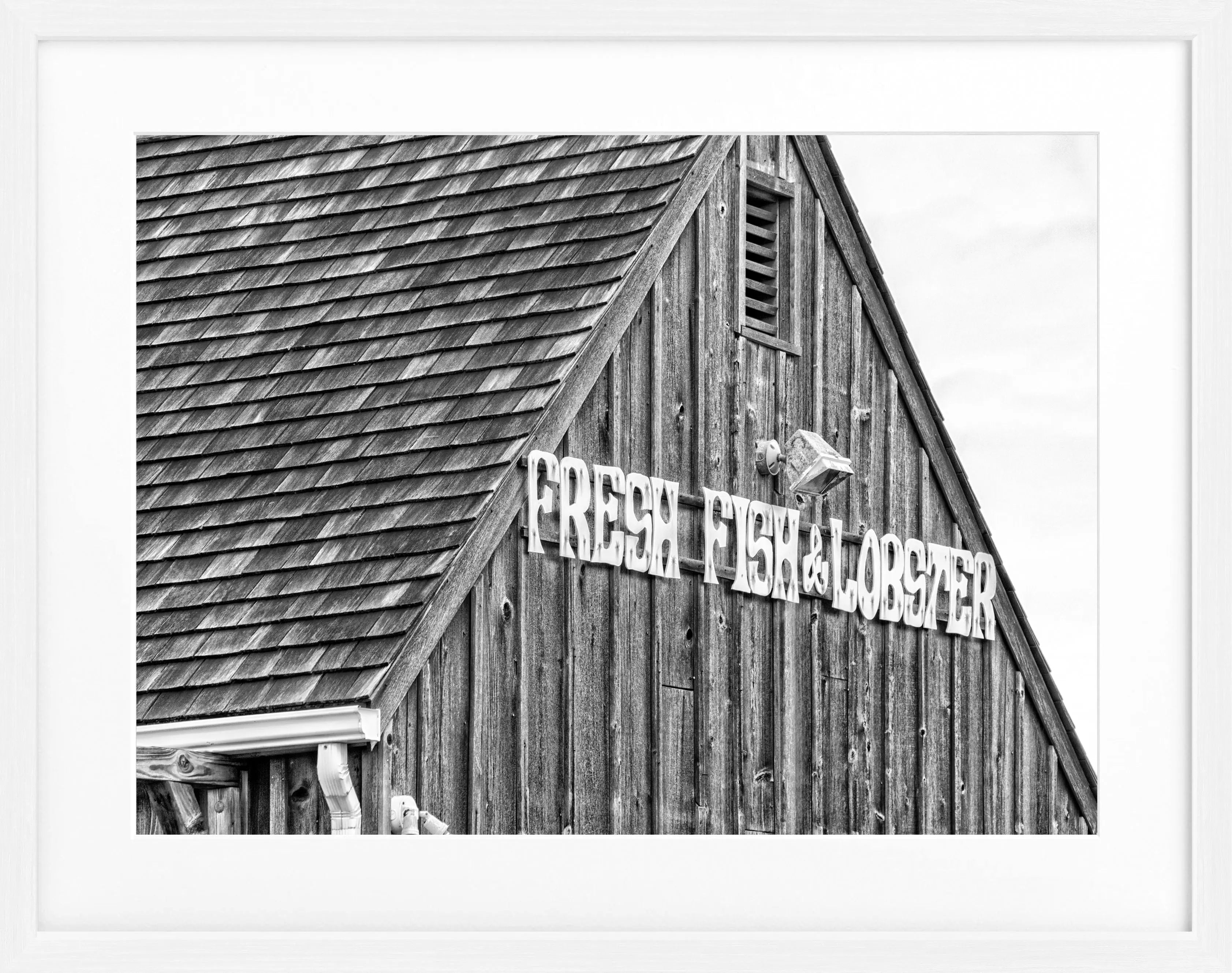 Schwarz-weiß Poster mit Rahmen von Cosman-Photocollection, Hamptons Long Island 'Fresh Fish', 31x25 cm, Küstenmotiv