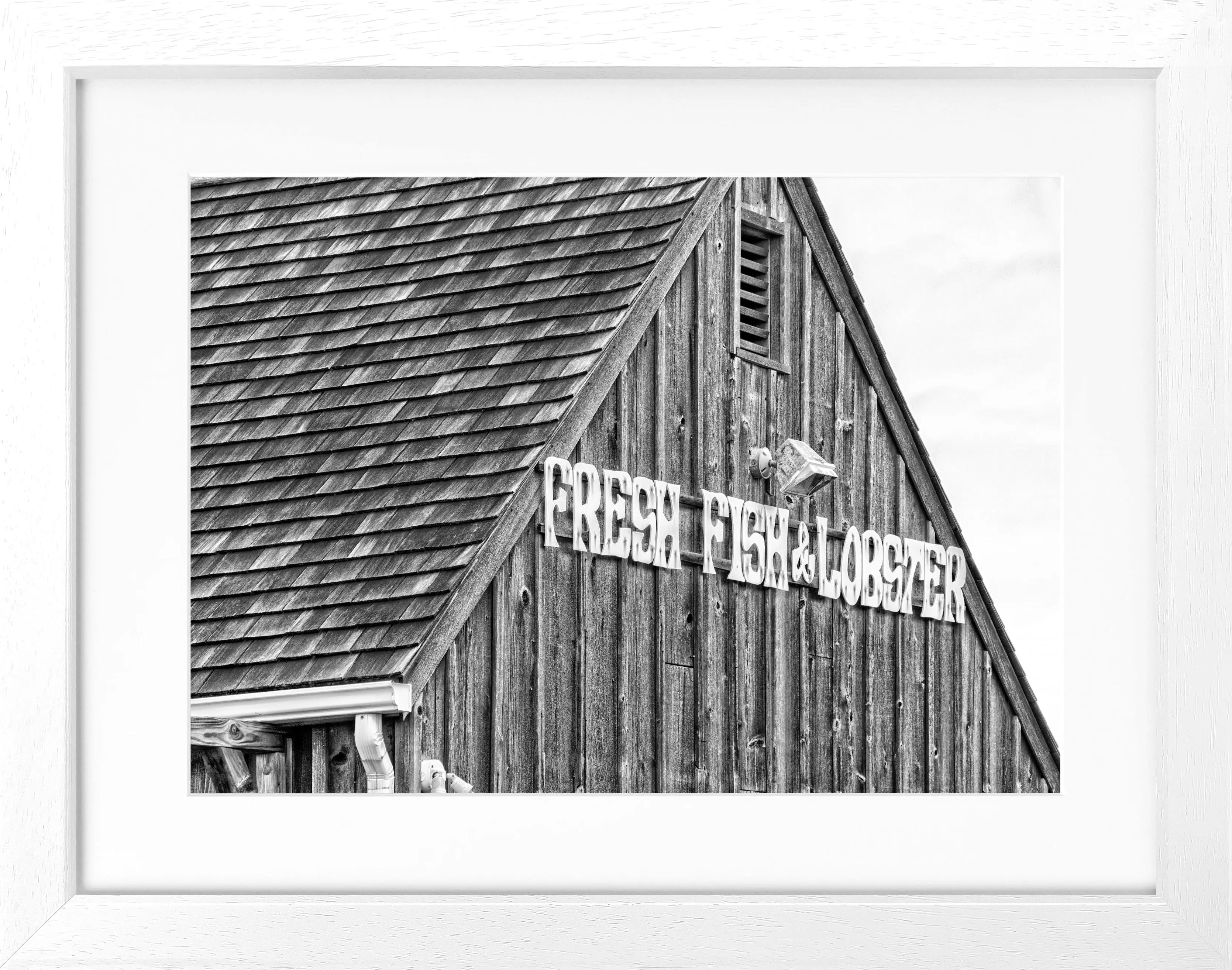 Schwarz-weiß Poster mit Rahmen, Hamptons Long Island ’Fresh Fish’ von Cosman-Photocollection, 31x25 cm, Meeresmotiv