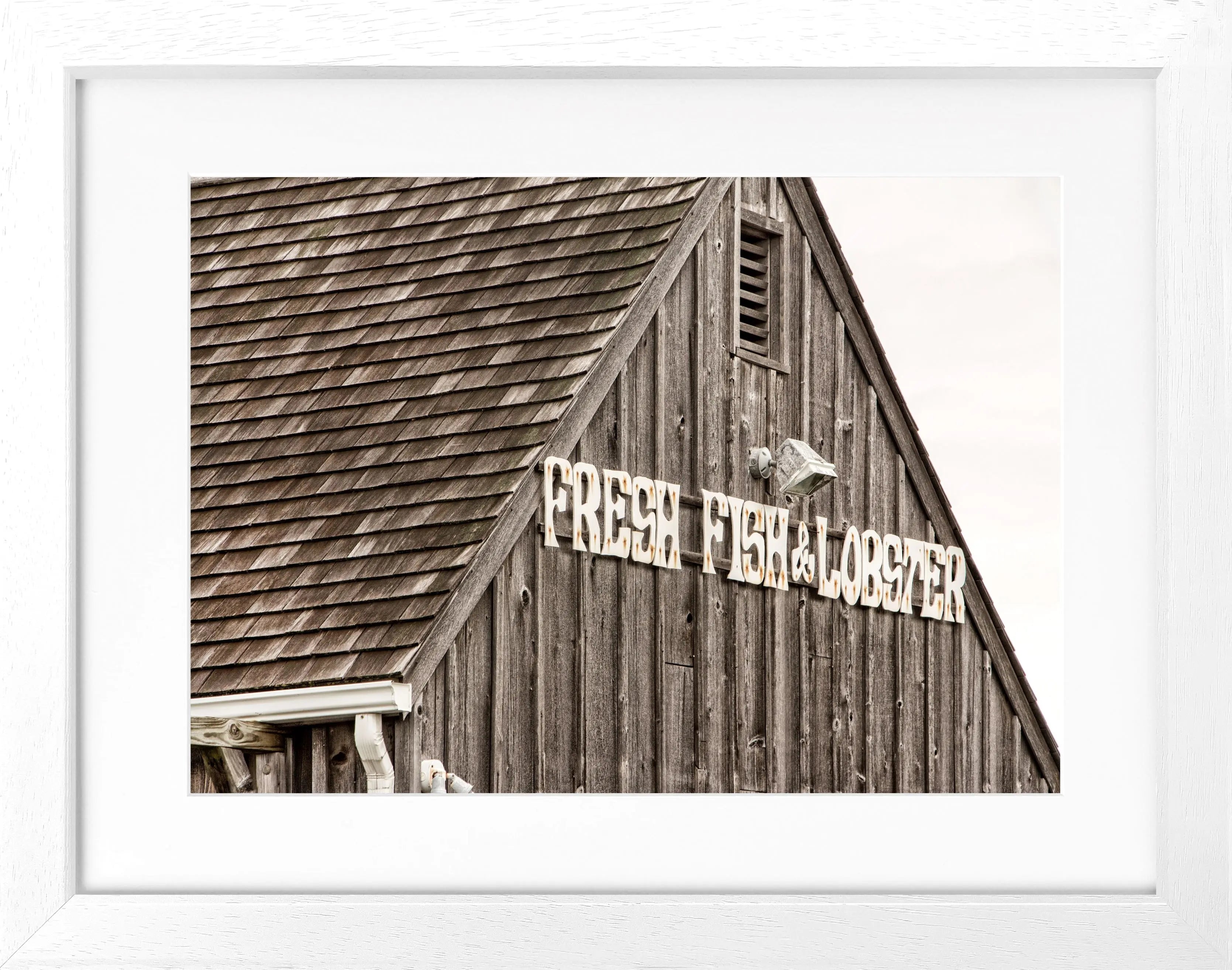 Schwarz-weiß Poster mit Rahmen von Cosman-Photocollection, Hamptons Long Island ’Fresh Fish’, Motiv, 31x25 cm